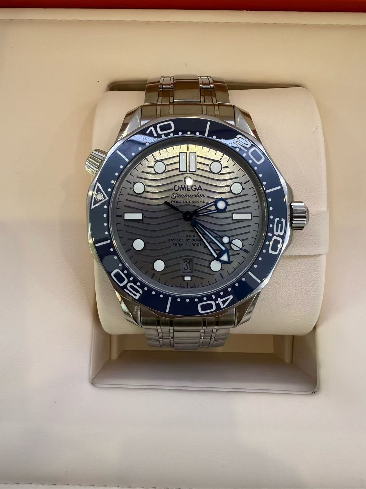 Omega 210.30.42.20.06.001