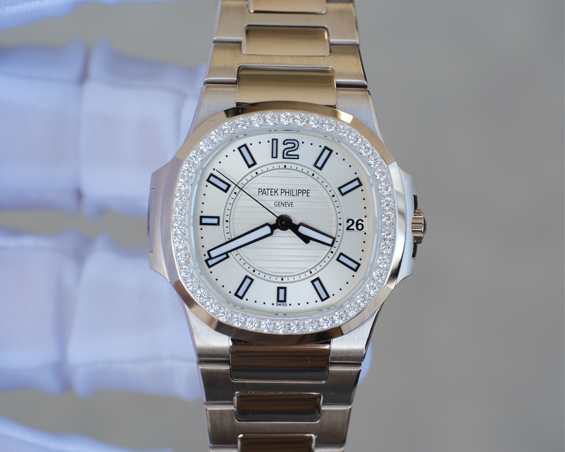 Patek Philippe 7010-1G-001