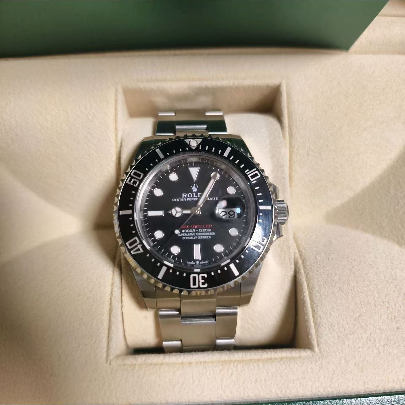 Rolex m126600-0001