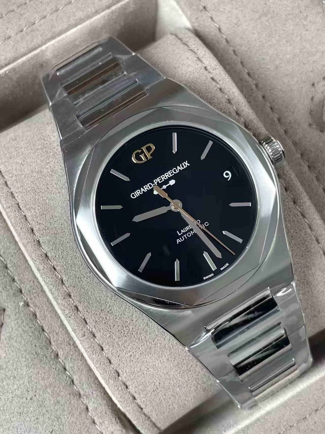 Girard Perregaux 81010-11-635-11A