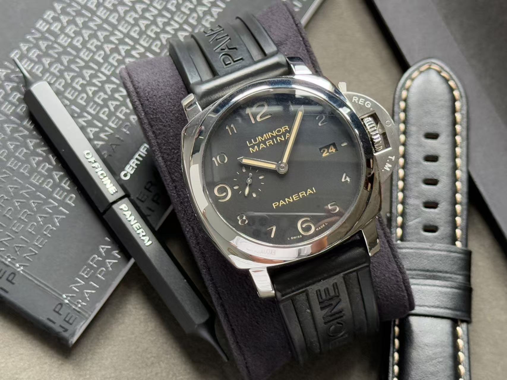 Panerai PAM00359