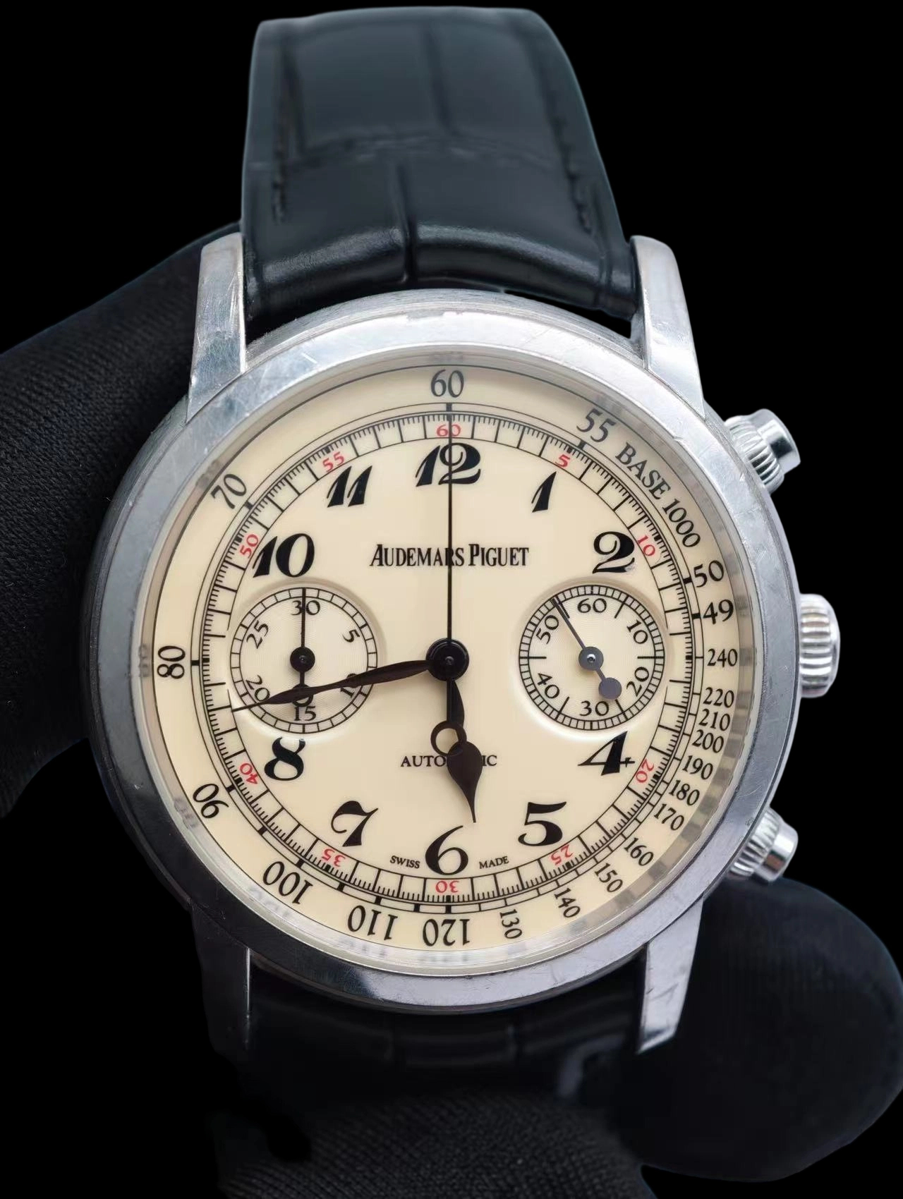 Audemars Piguet 26100BC.OO.D002CR.01