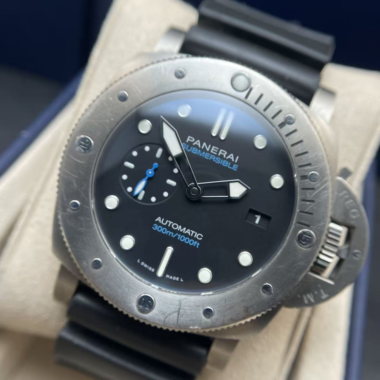 Panerai PAM02305