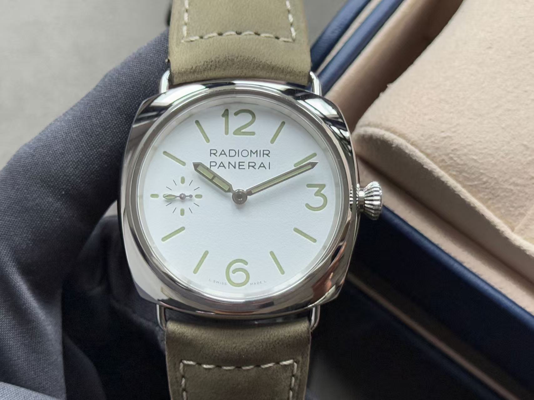 Panerai PAM01384