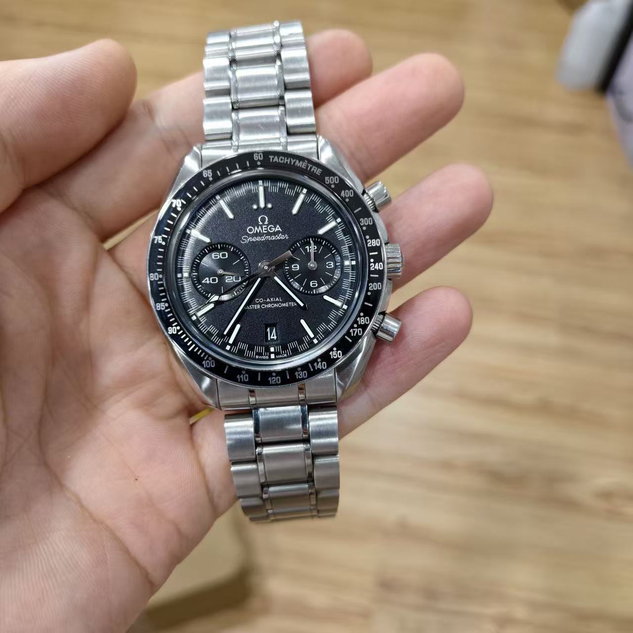 Omega 329.30.44.51.01.001
