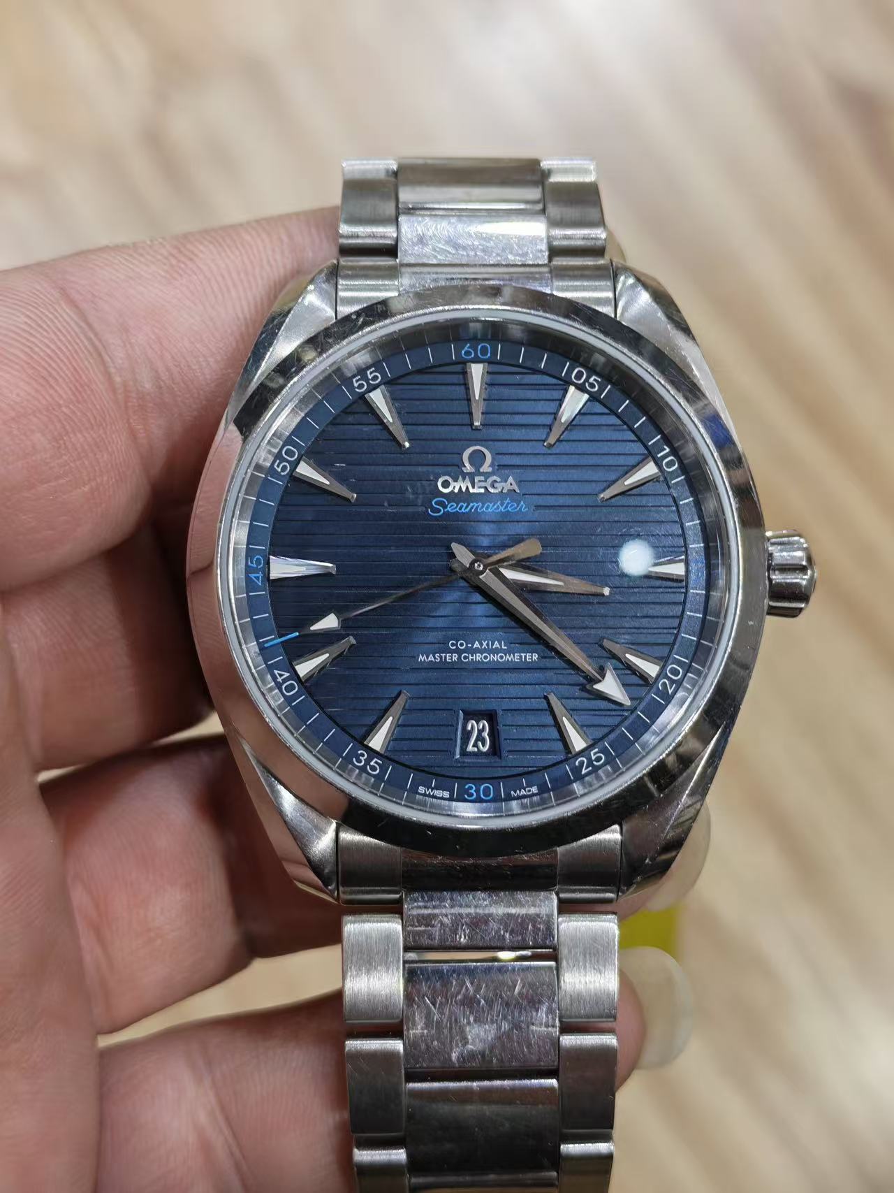 Omega 220.10.41.21.03.001