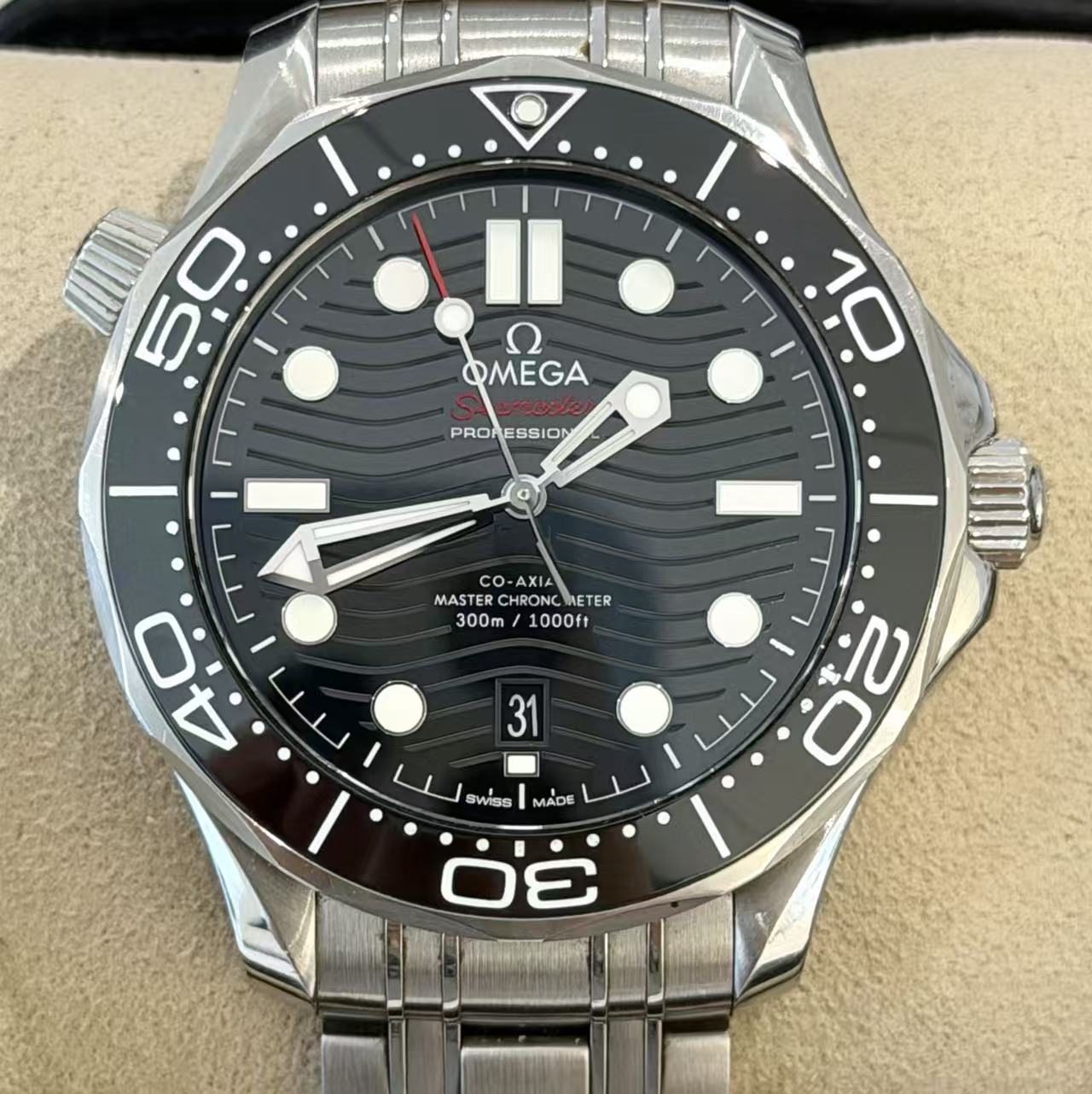 Omega 210.30.42.20.01.001