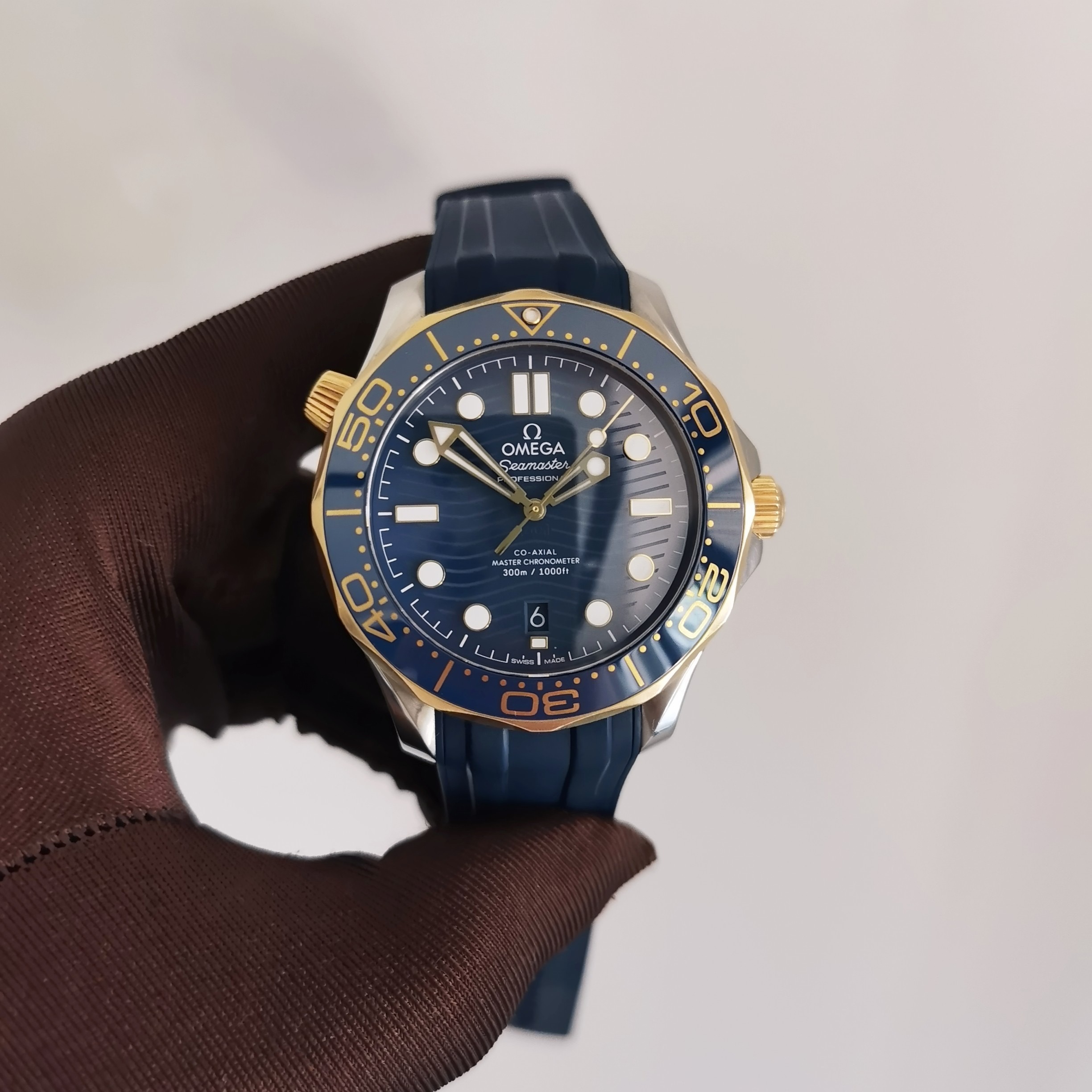 Omega 210.22.42.20.03.001