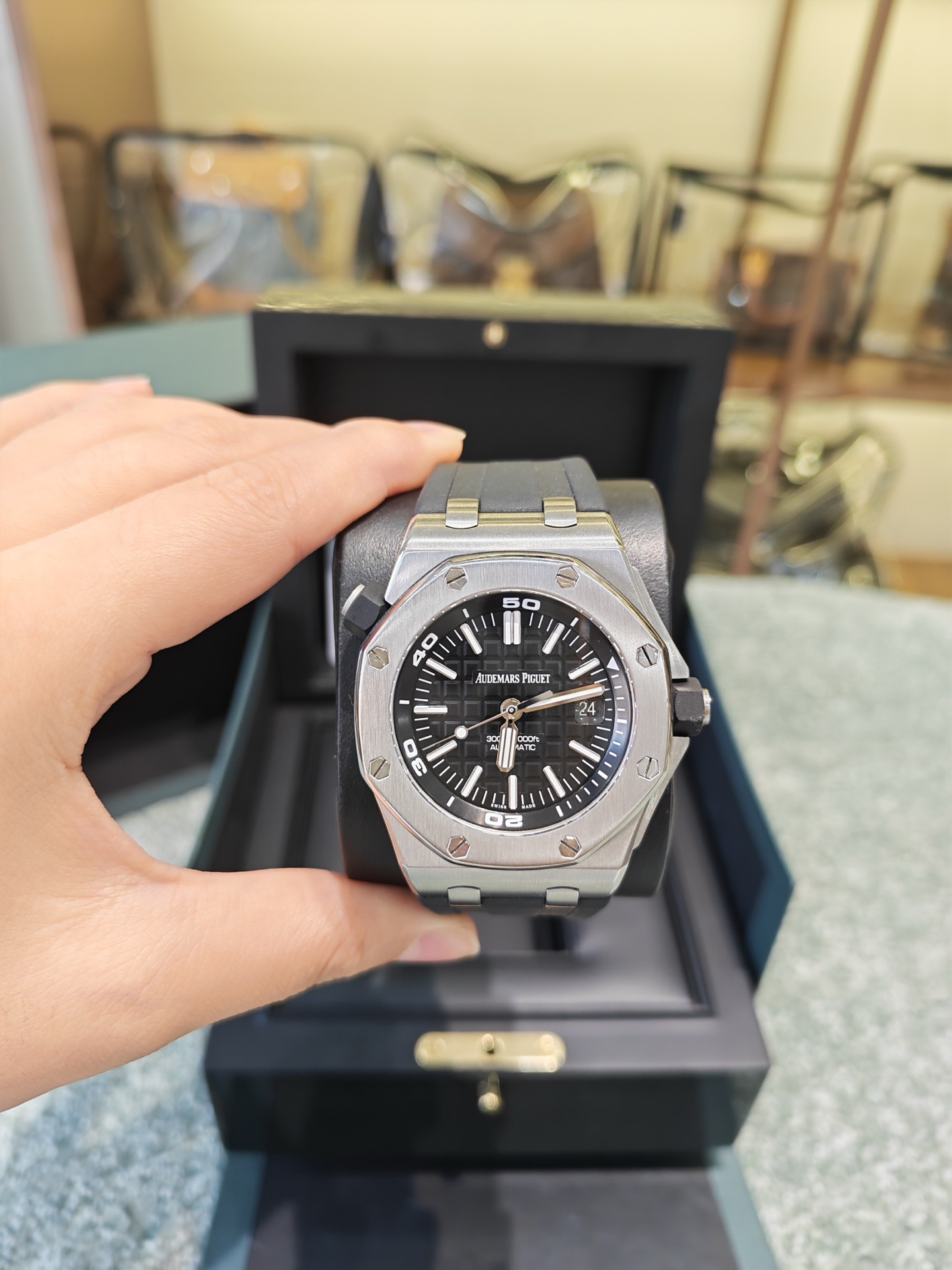 Audemars Piguet 15710ST.OO.A002CA.01