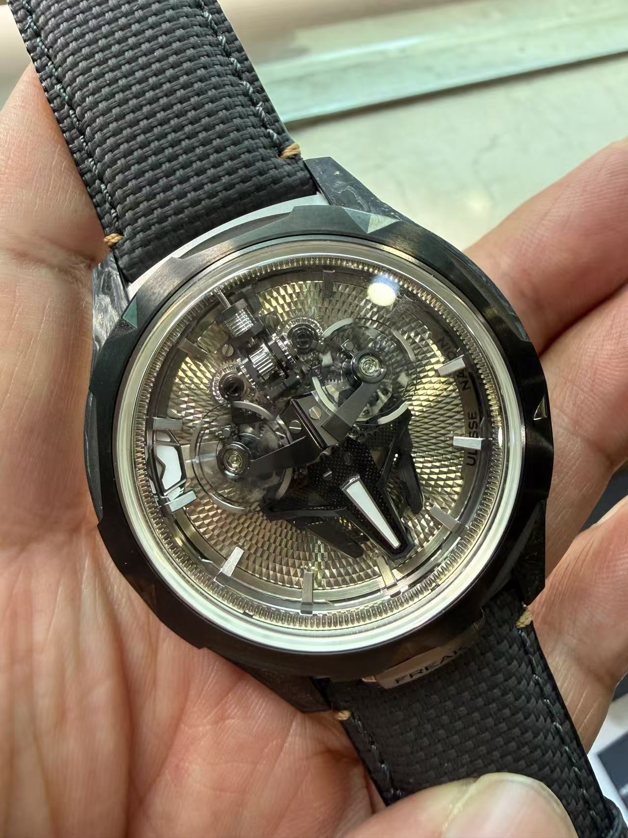 Ulysse Nardin 2513-500LE-4A-GUI / 3A