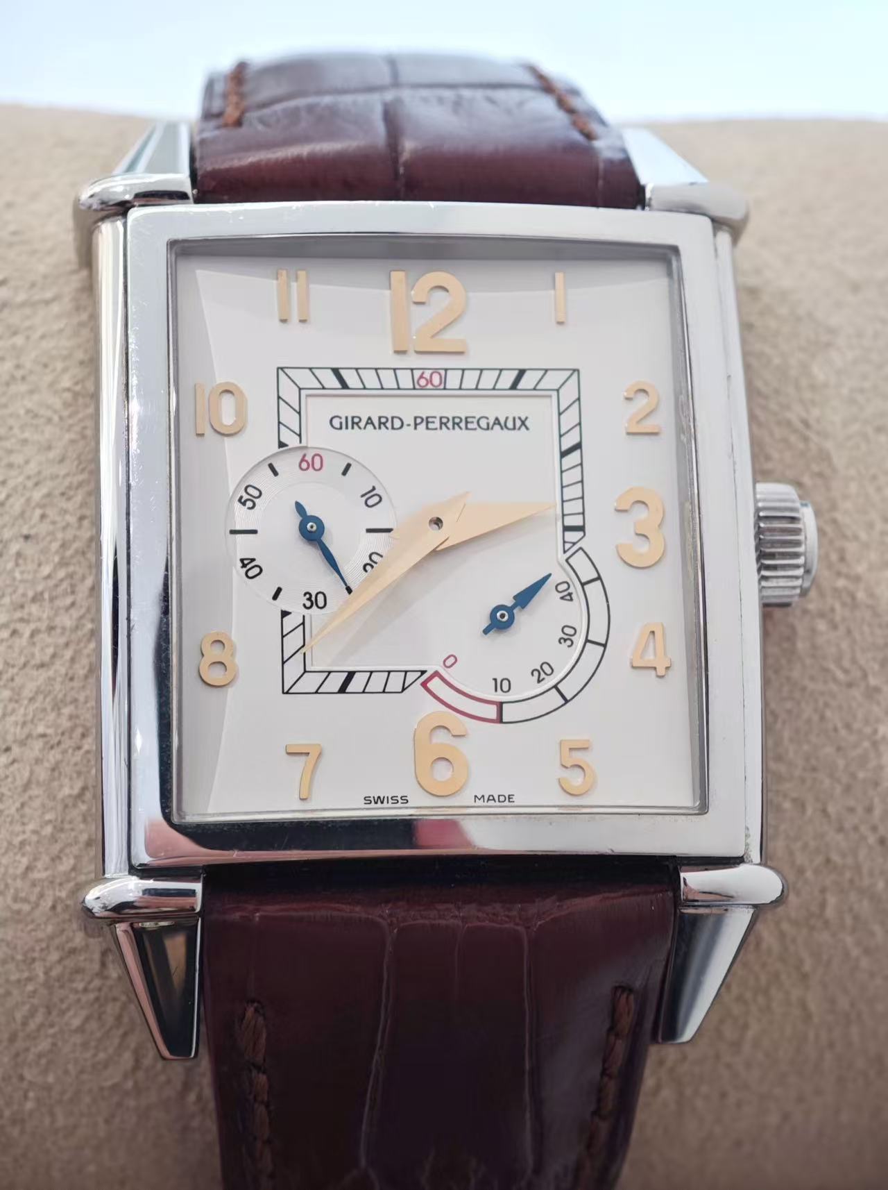 Girard Perregaux 25850-11-113-BAEA