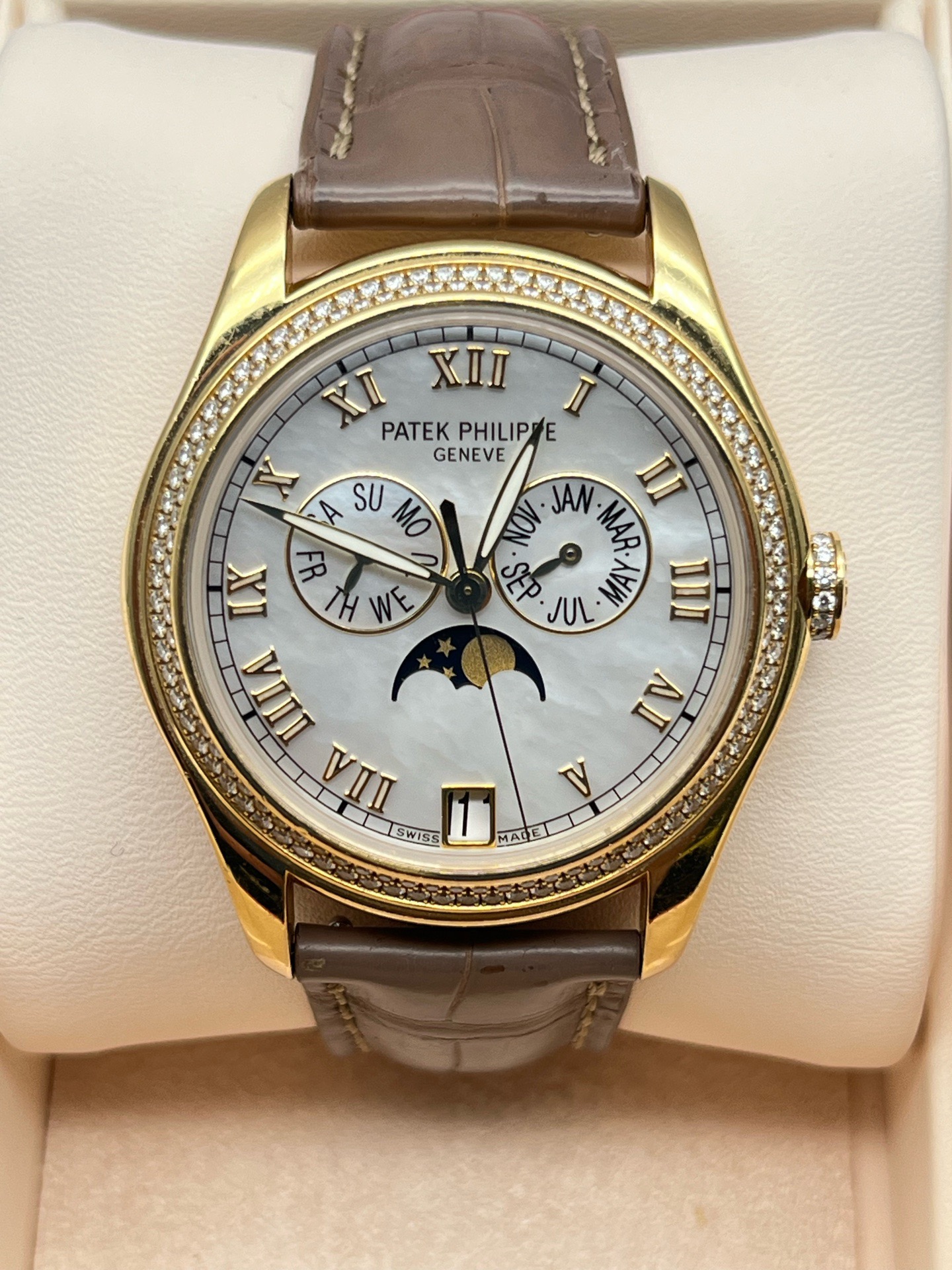 Patek Philippe 4936J-001