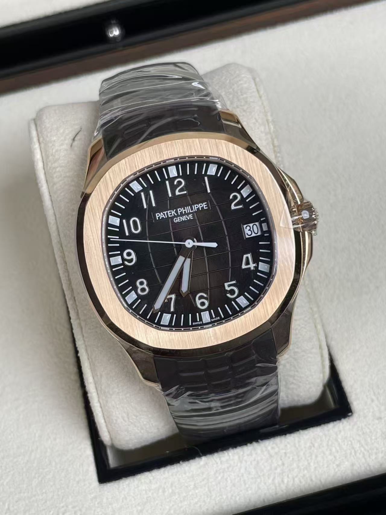 Patek Philippe 5167R-001