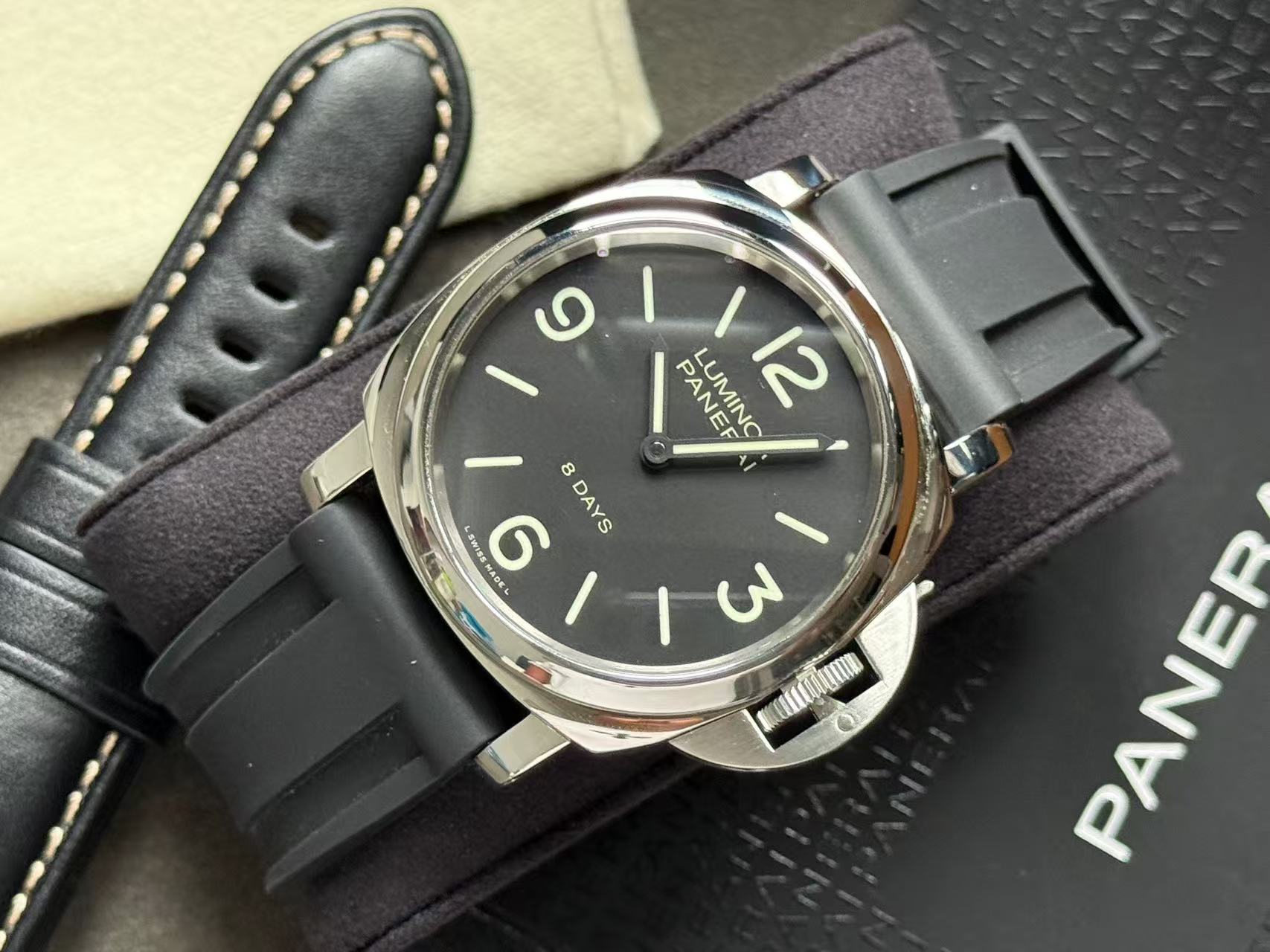 Panerai PAM00560