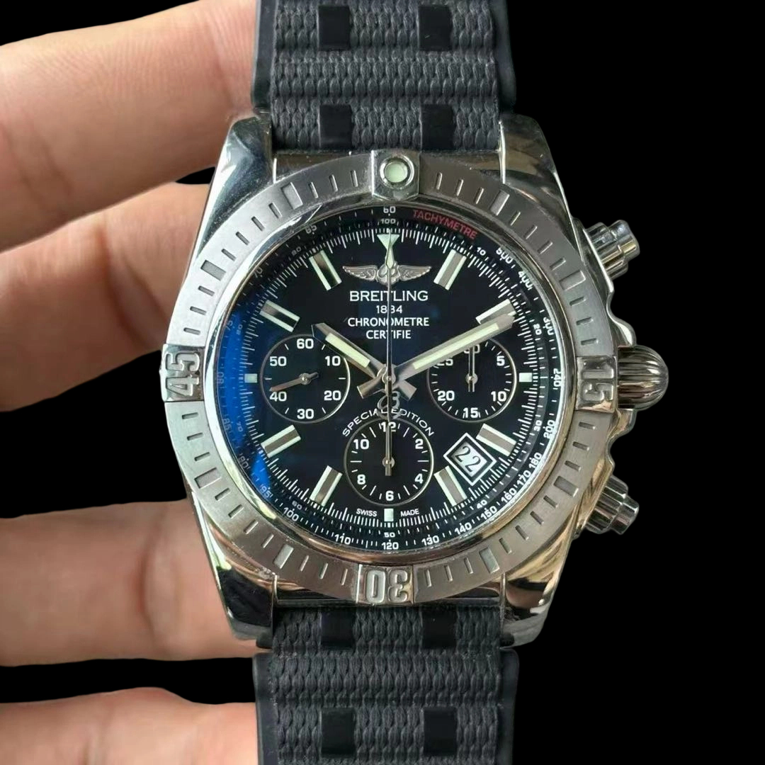 Breitling AB011511 / BF70