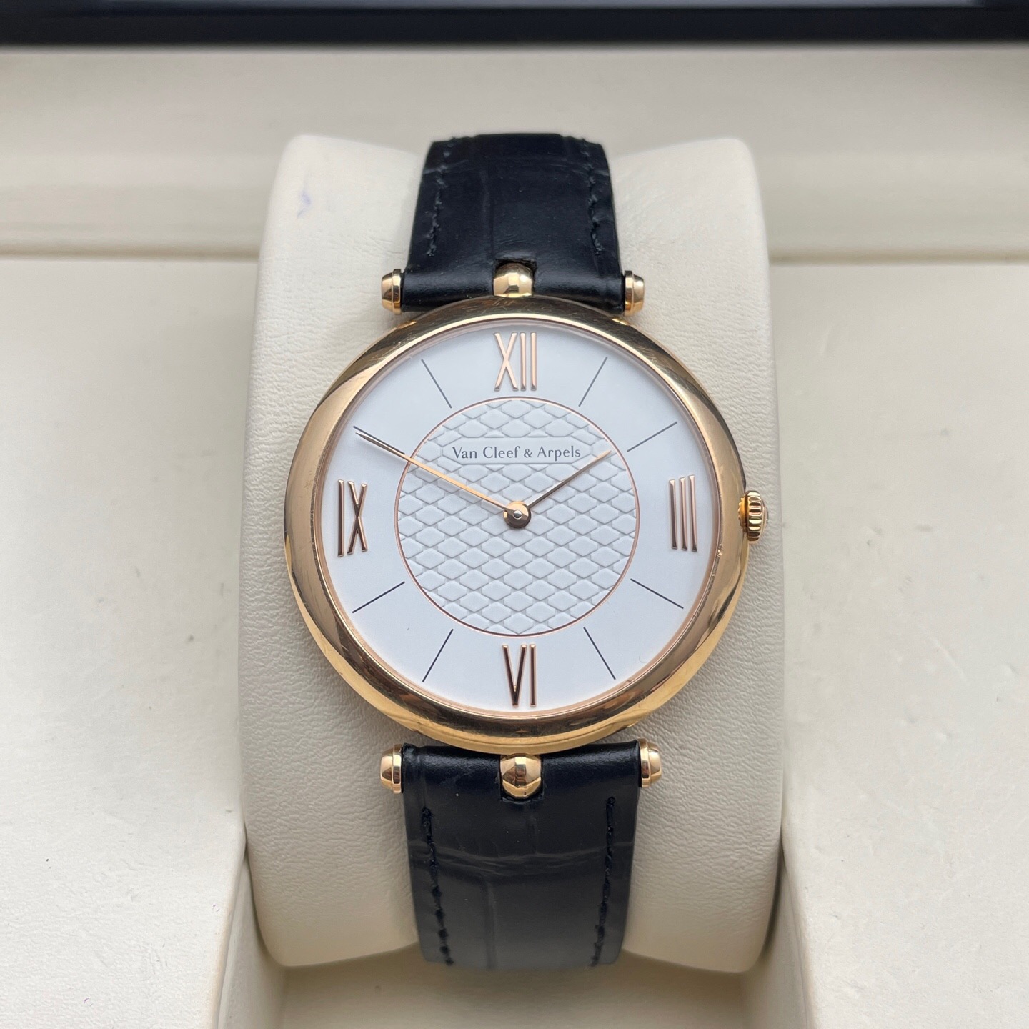 Van Cleef & Arpels VCARO23Z00
