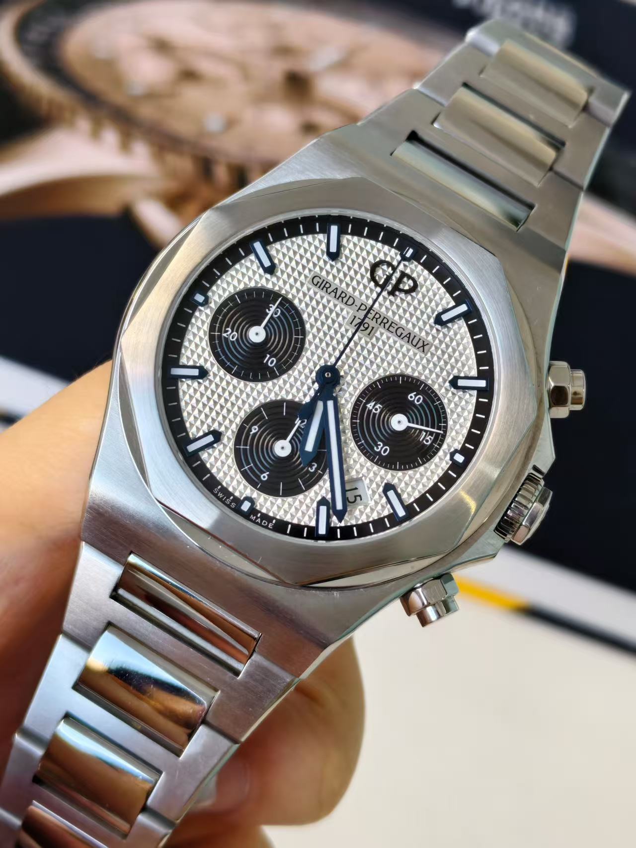Girard Perregaux 81020-11-131-11A