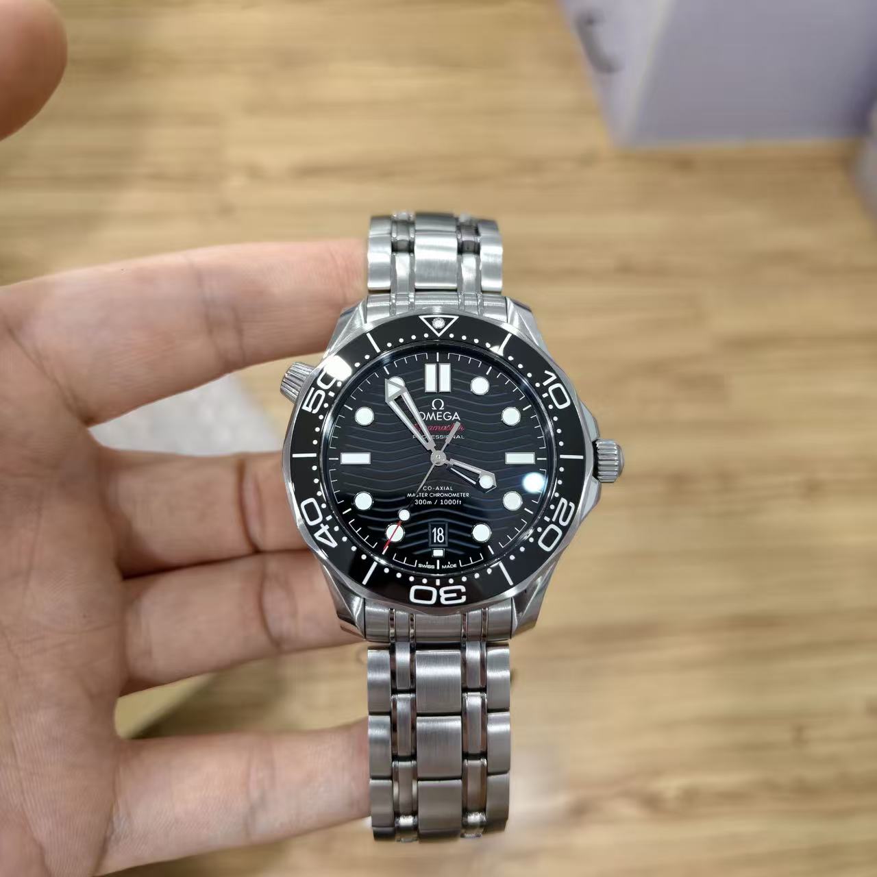 Omega 210.30.42.20.01.001