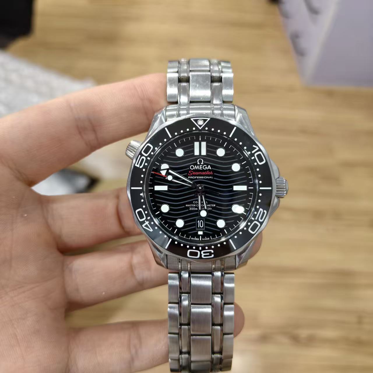 Omega 210.30.42.20.01.001