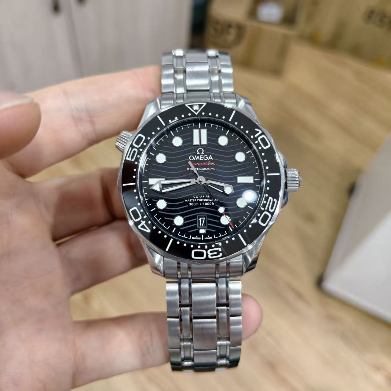 Omega 210.30.42.20.01.001