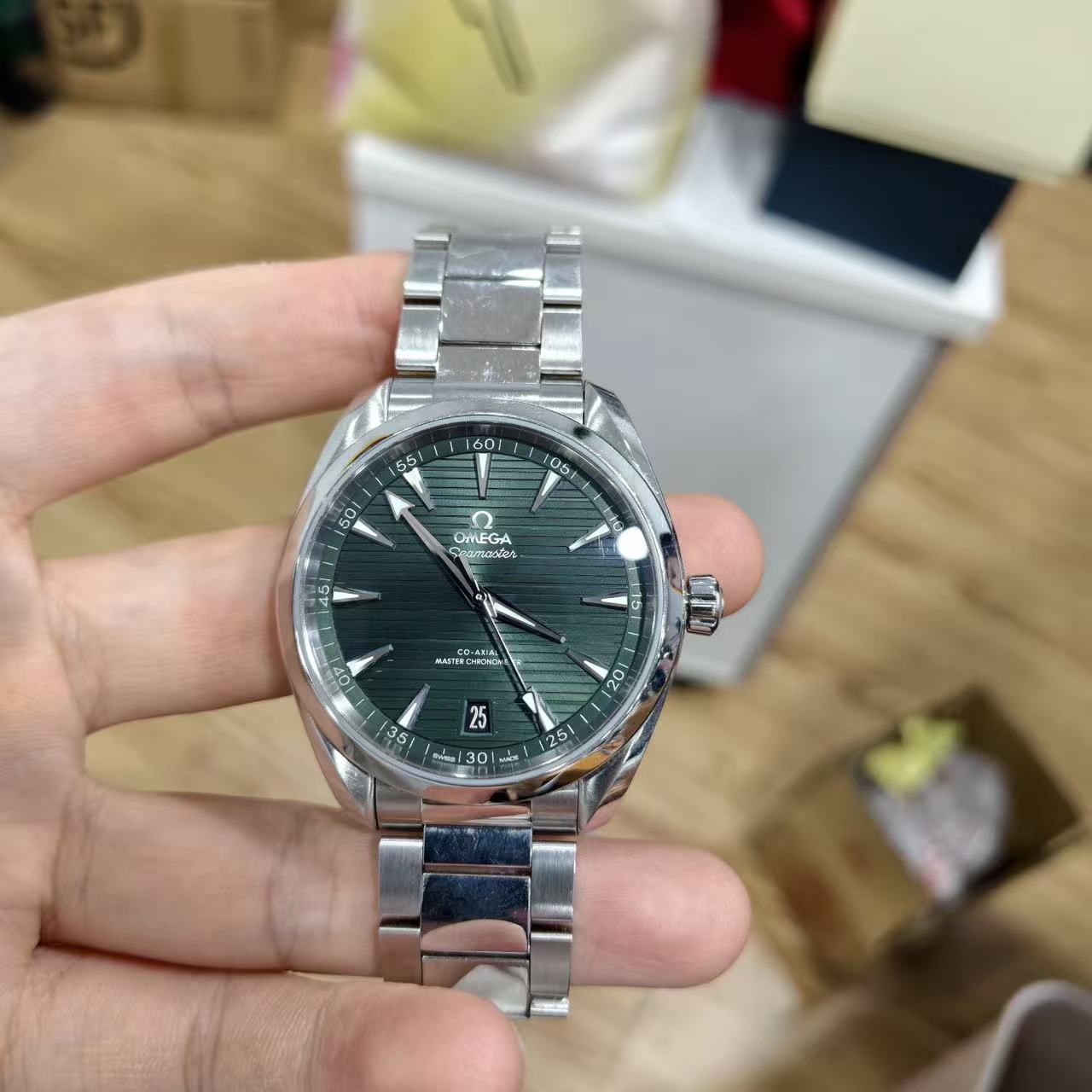 Omega 220.10.41.21.10.001
