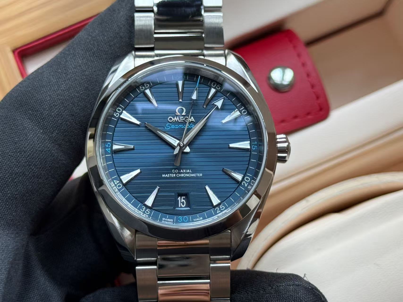 Omega 220.10.41.21.03.001