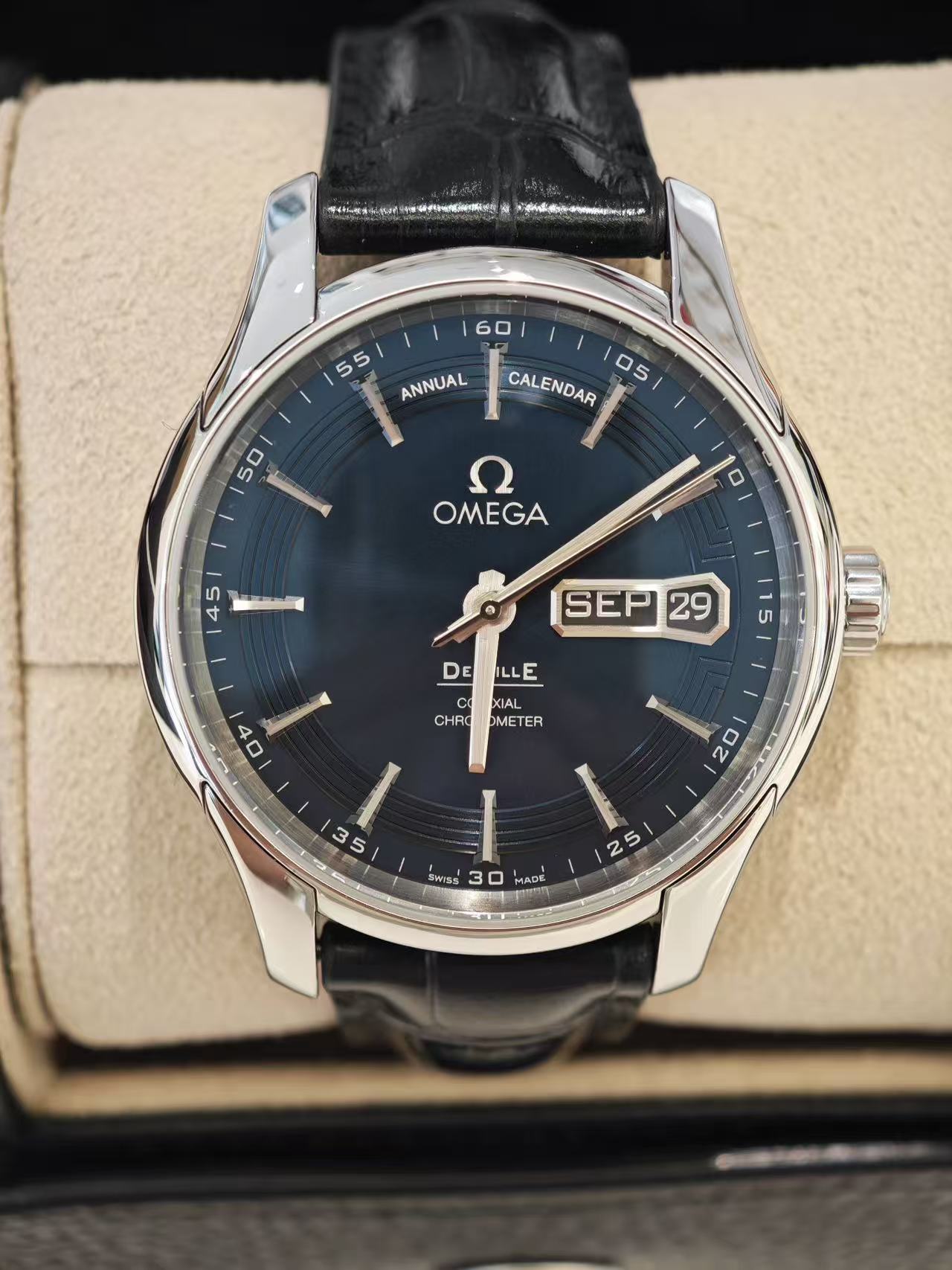 Omega 431.33.41.22.03.001