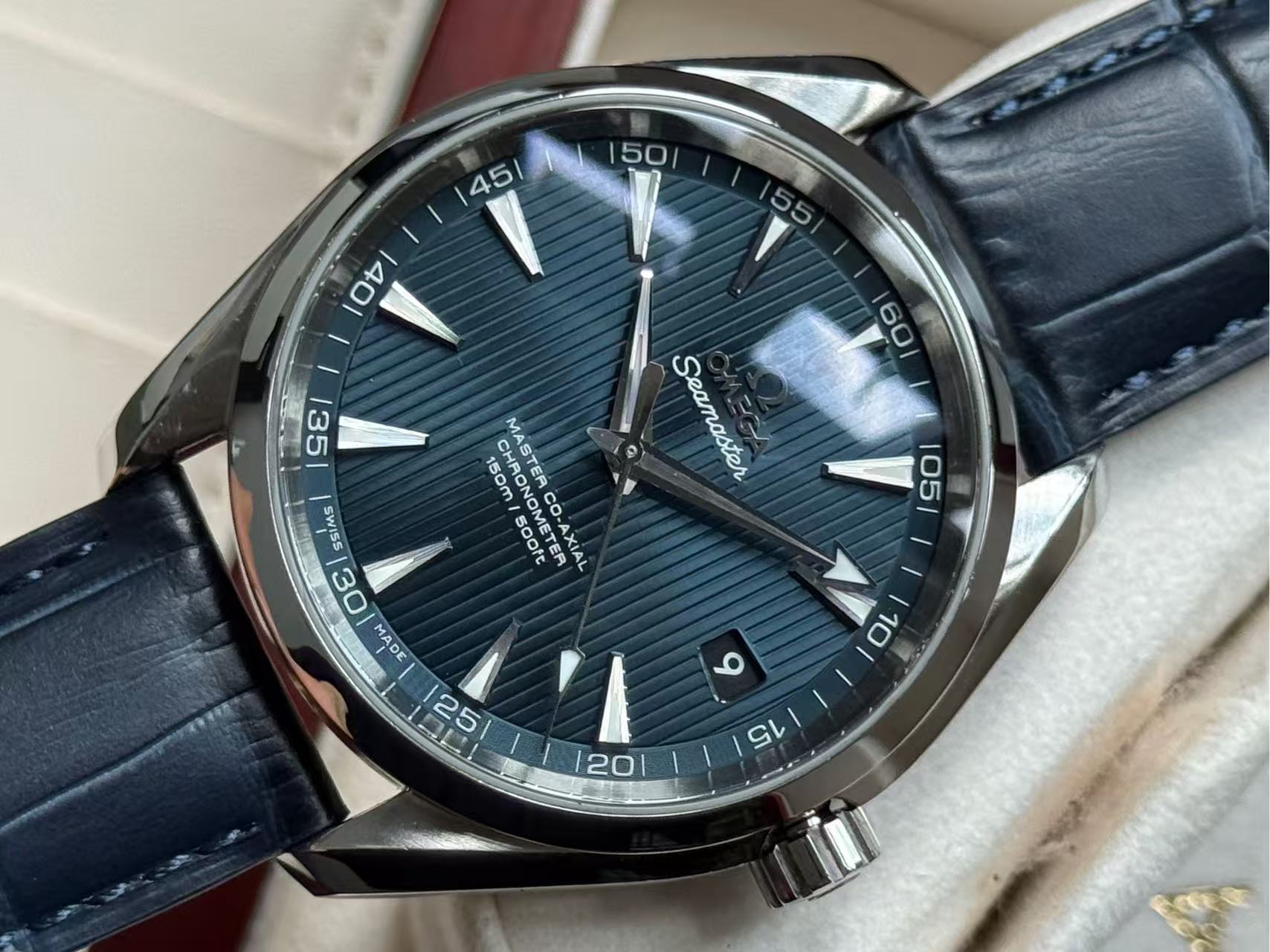 Omega 231.13.42.21.03.001