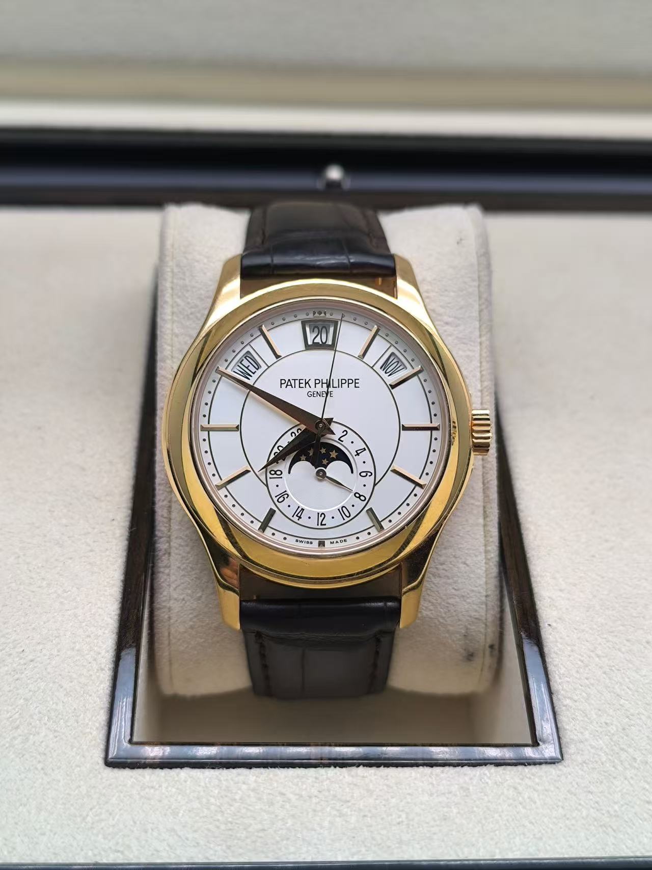 Patek Philippe 5205R-001