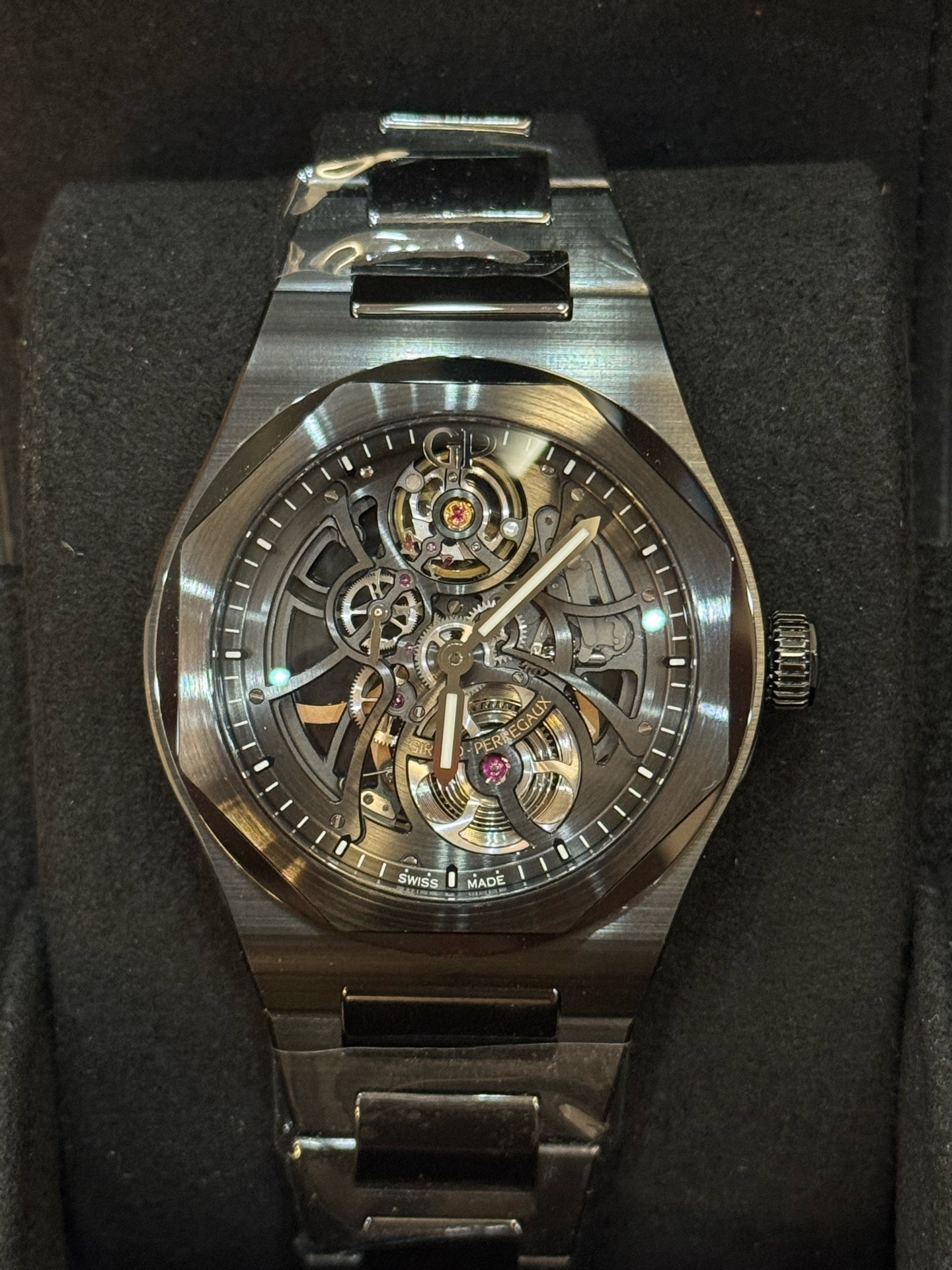 Girard Perregaux 81015-32-001-32A