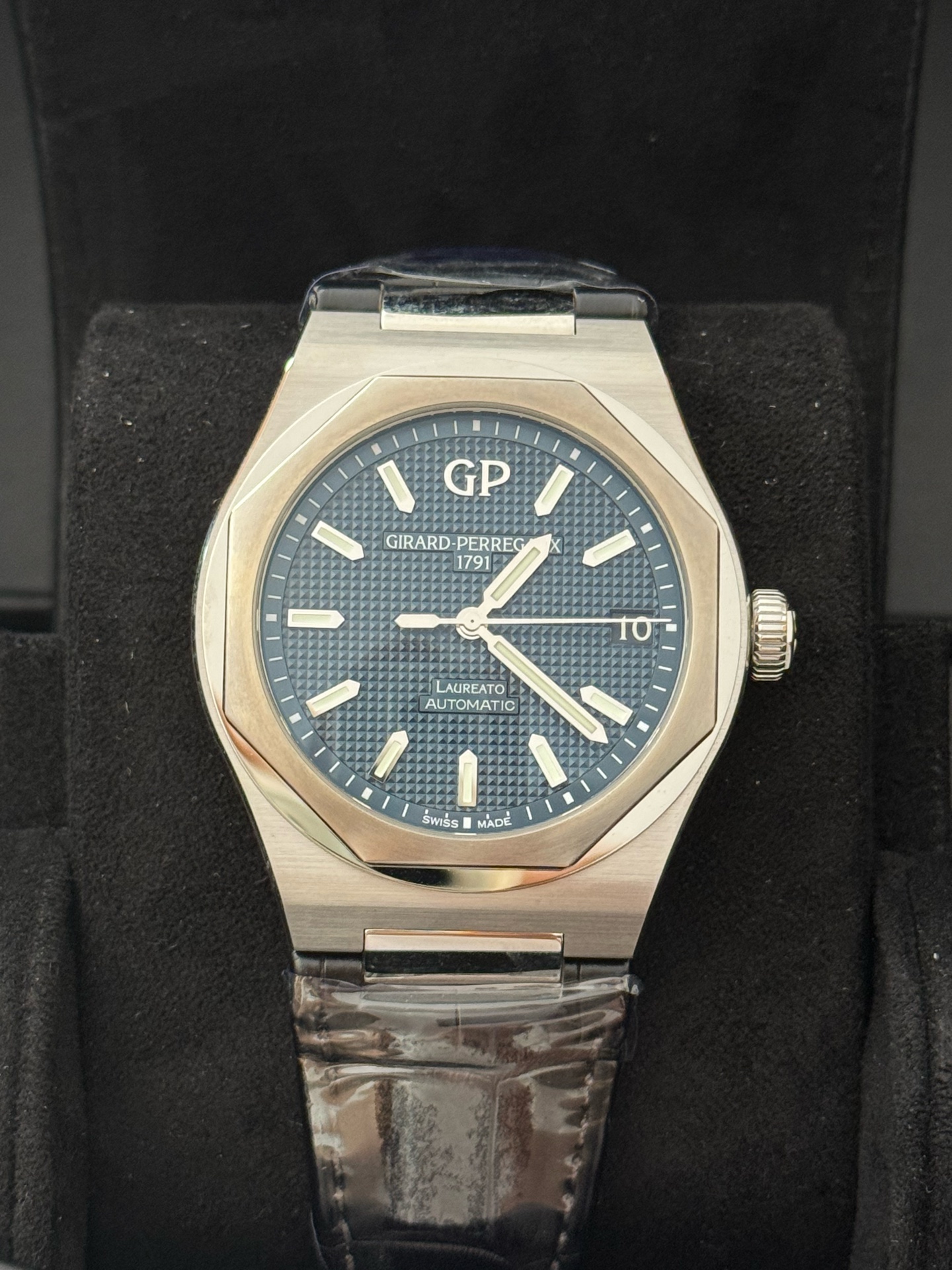 Girard Perregaux 81010-11-431-BB6A