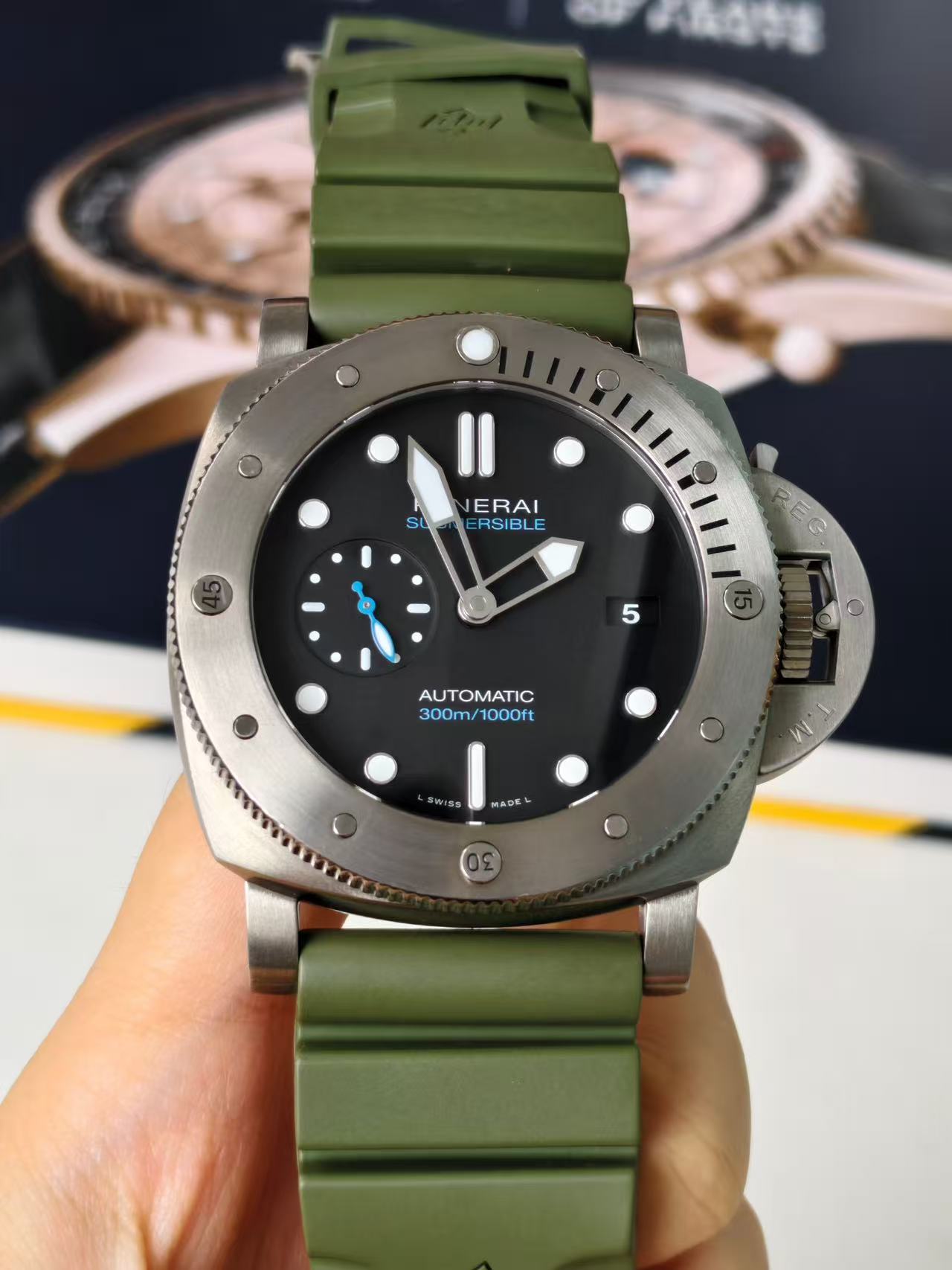 Panerai PAM02305