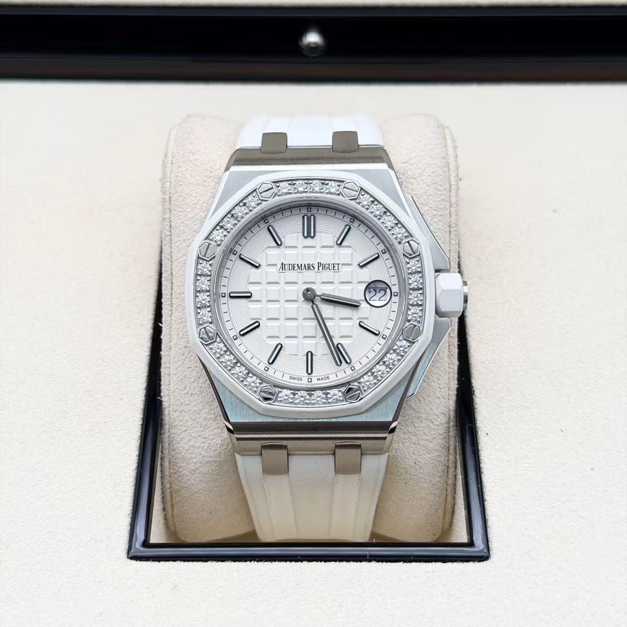 Audemars Piguet 67540SK.ZZ.A010CA.01
