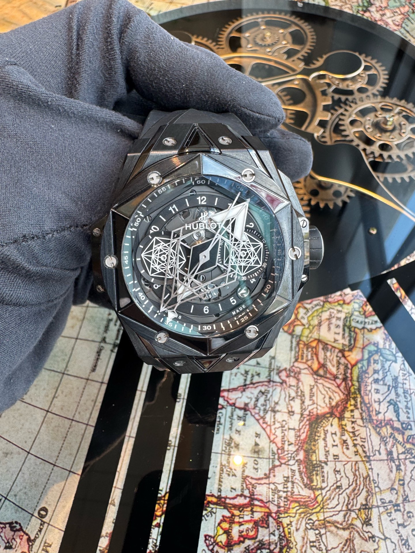 Hublot 418.CX.1107.RX.MXM22
