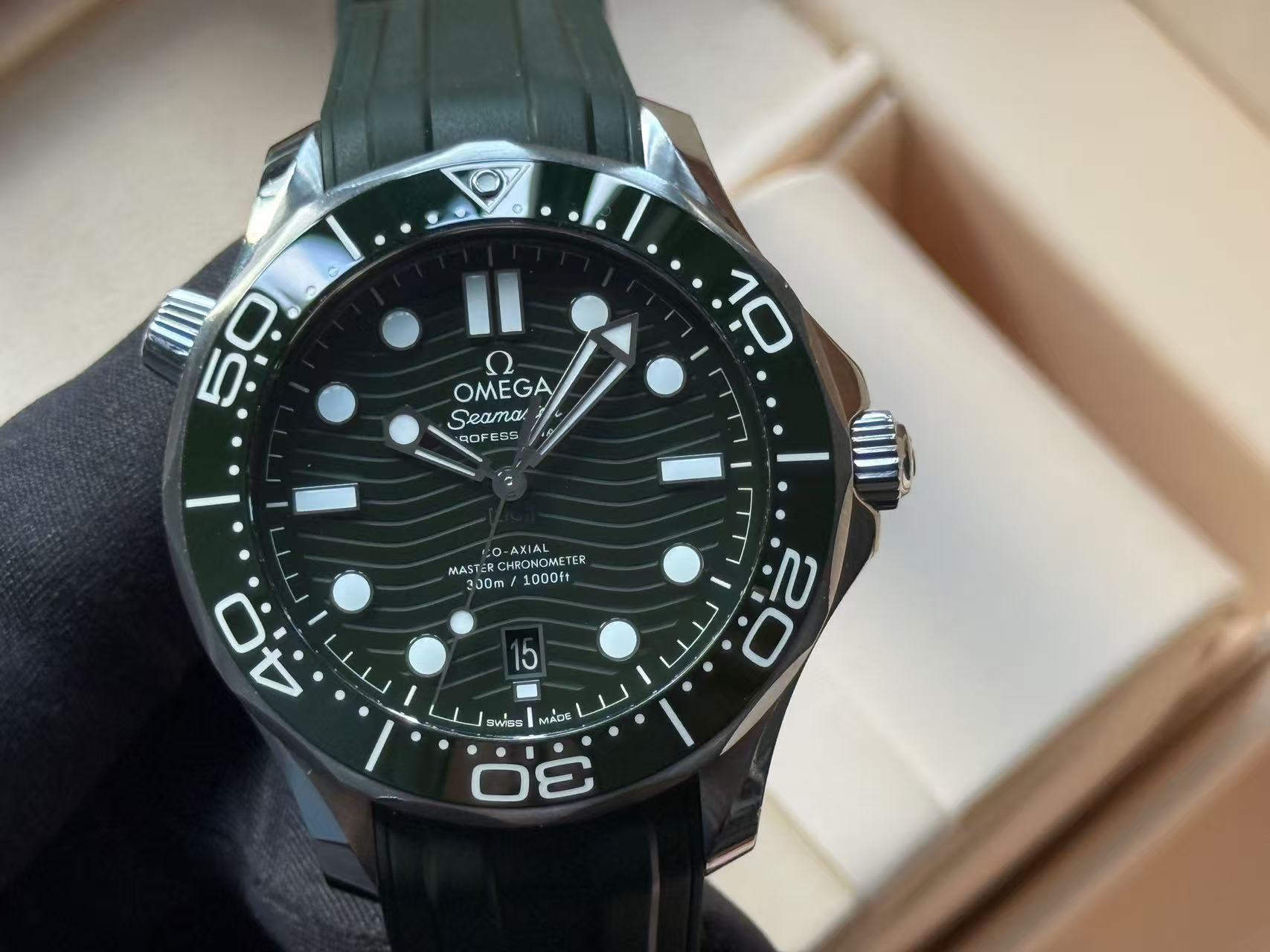 Omega 210.32.42.20.10.001