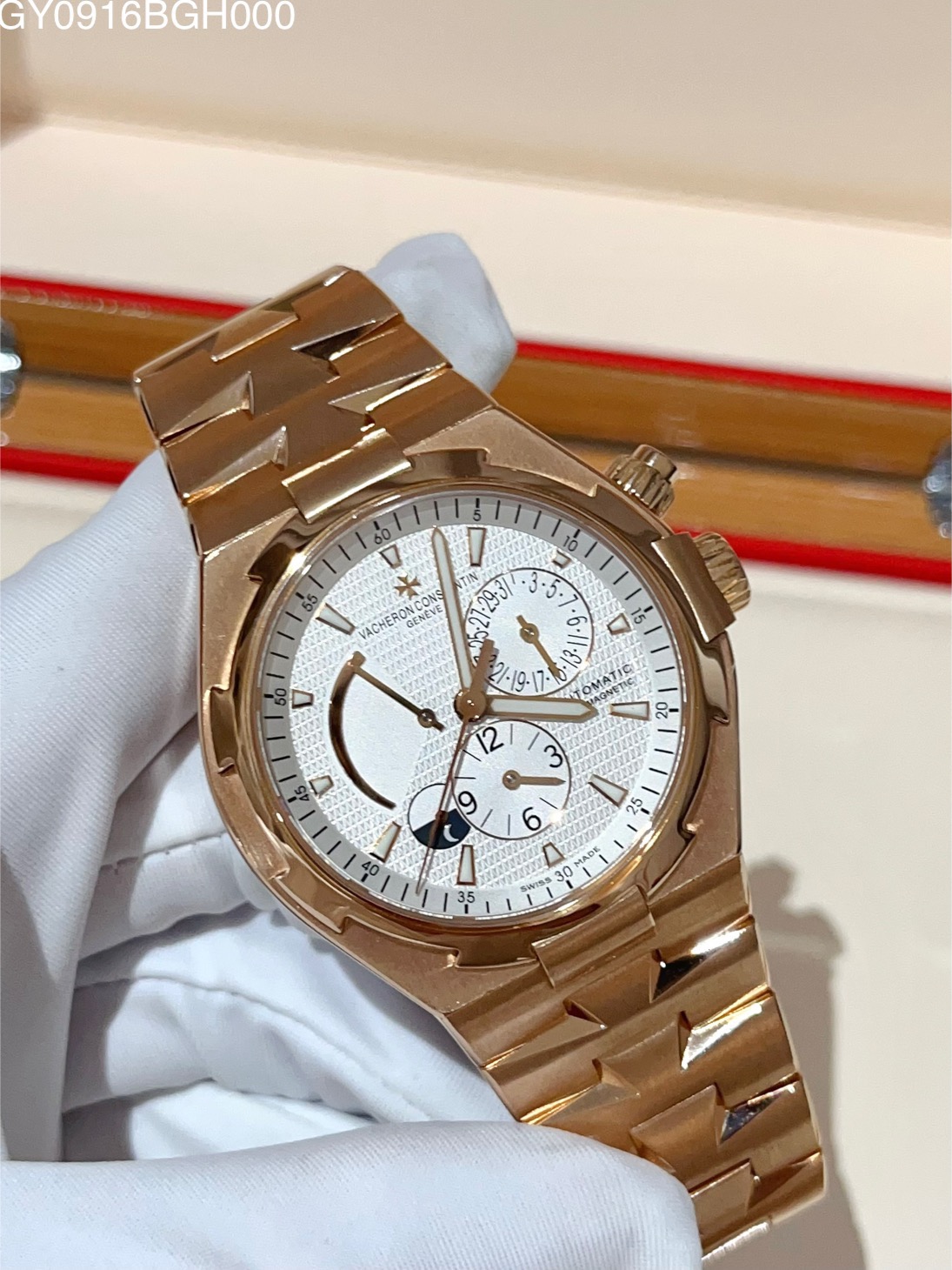 Vacheron Constantin 47450 / B01R-9404 detail 3