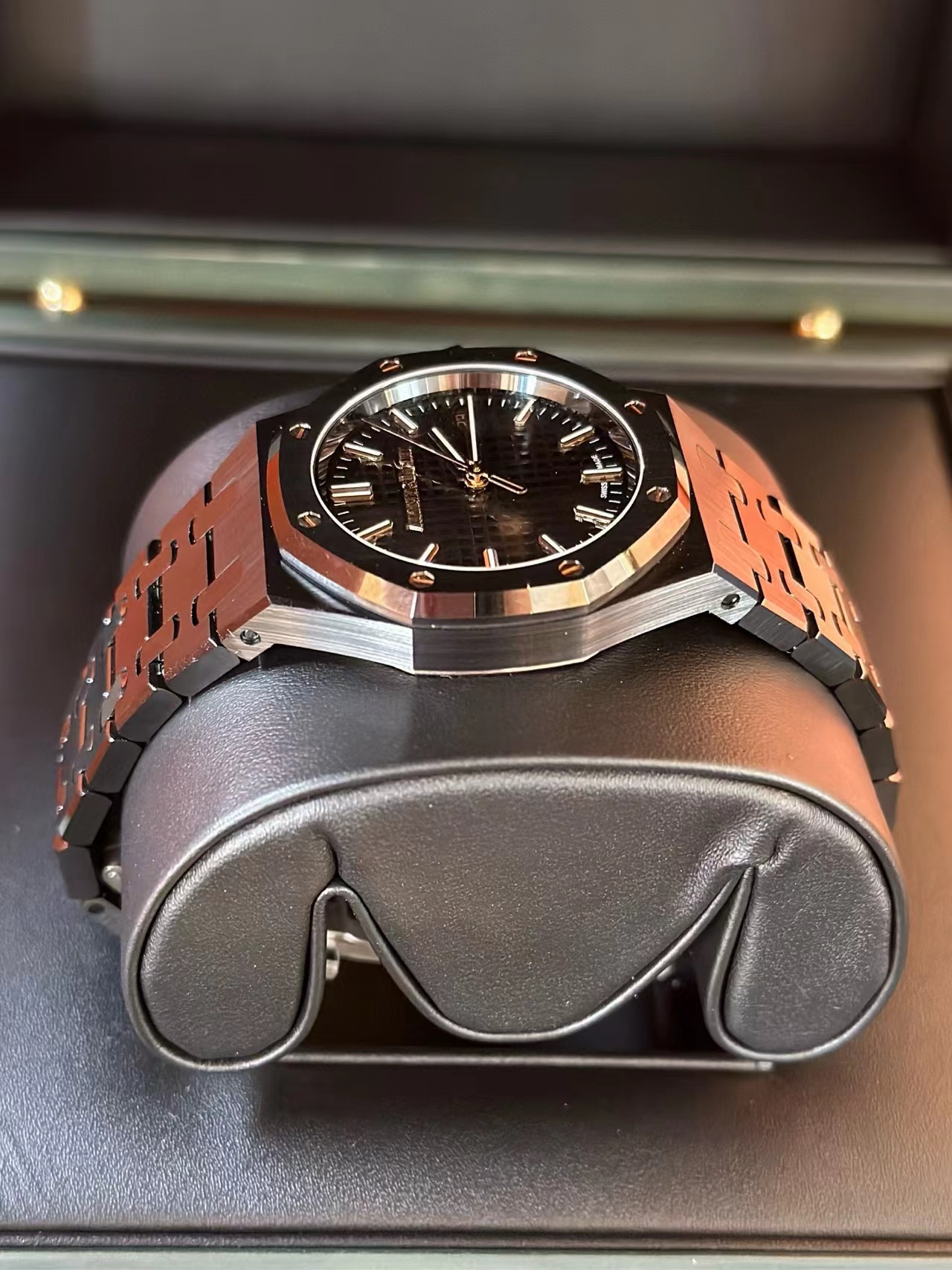 Audemars Piguet 77350CE.OO.1266CE.01 detail 3