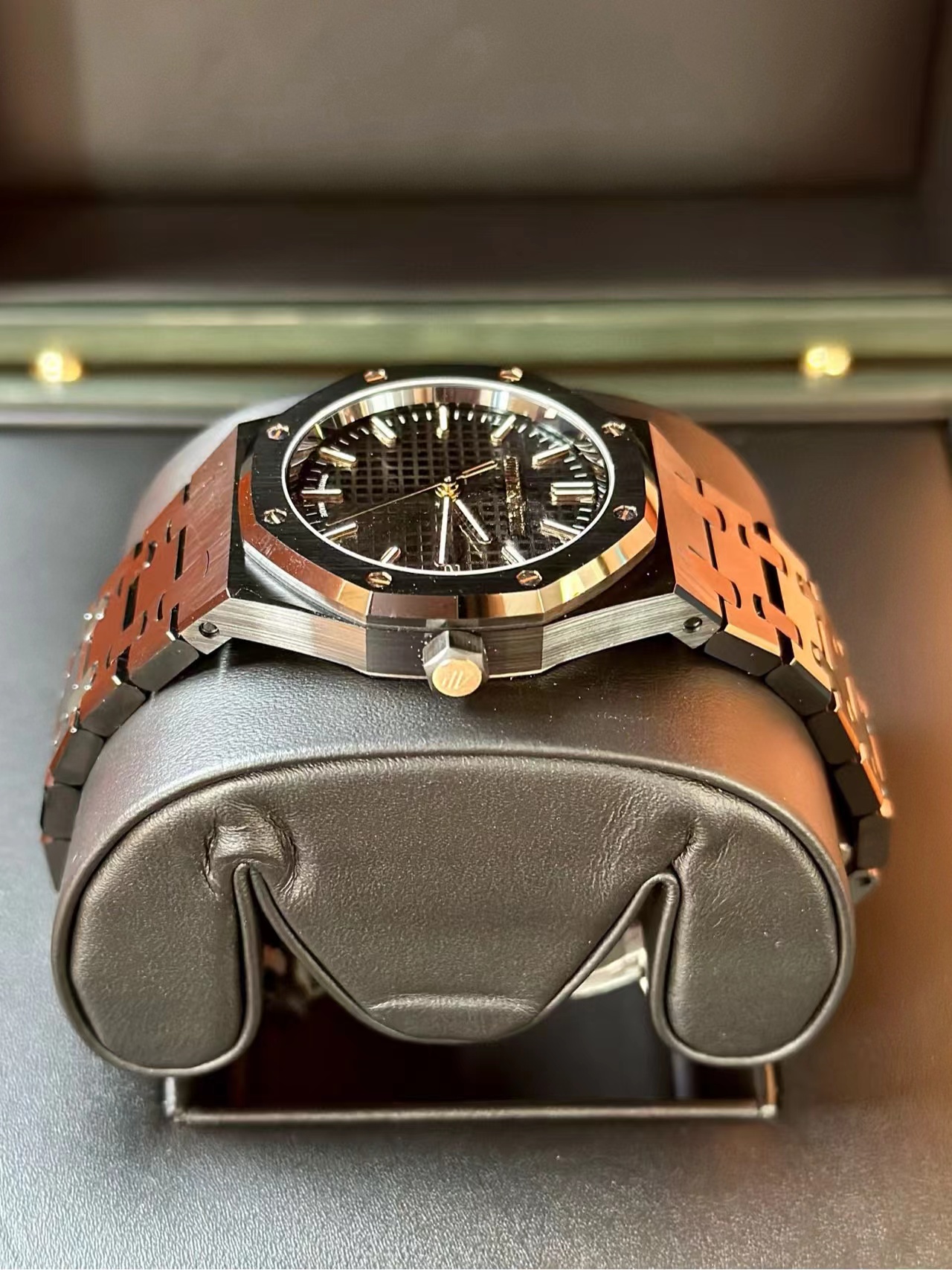 Audemars Piguet 77350CE.OO.1266CE.01 detail 4