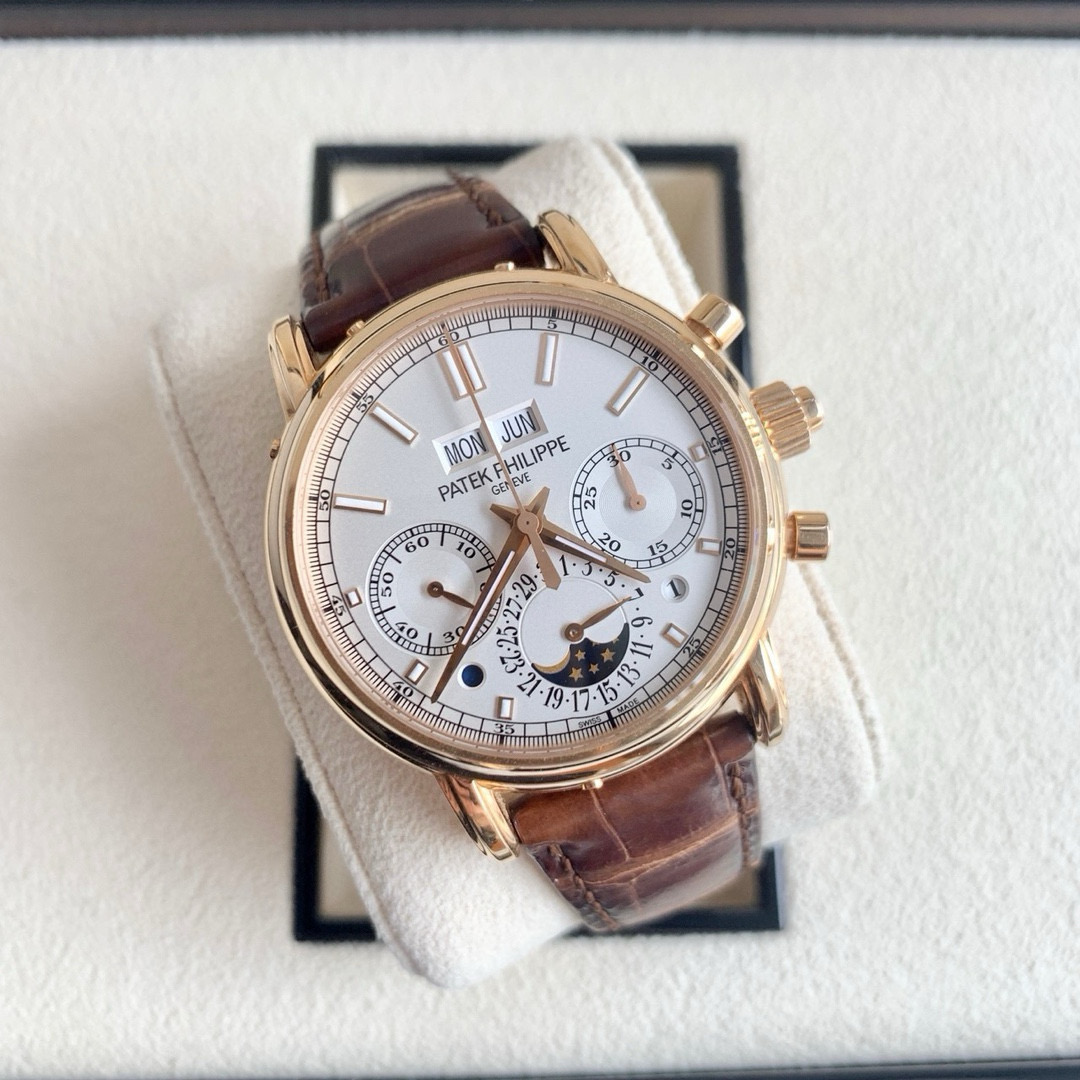 Patek Philippe 5204R-001 detail 1