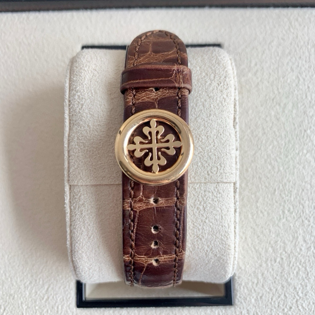 Patek Philippe 5204R-001 detail 5