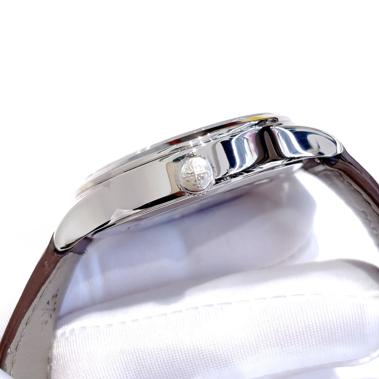 Patek Philippe 5524G-001 detail 3