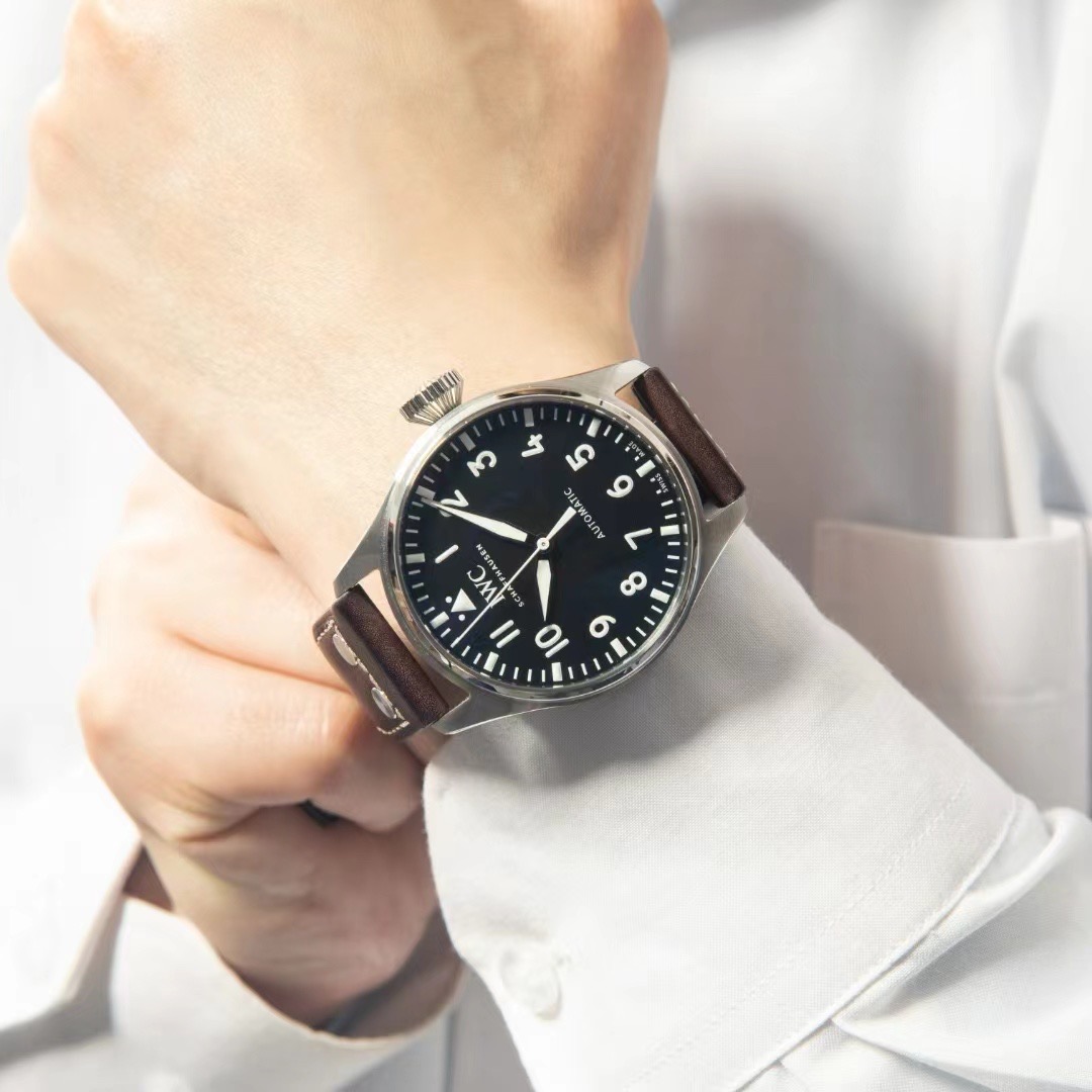 IWC 329301 detail 5