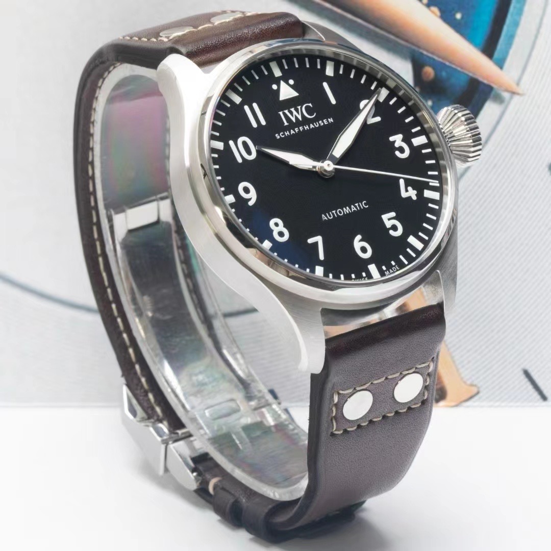 IWC 329301 detail 2