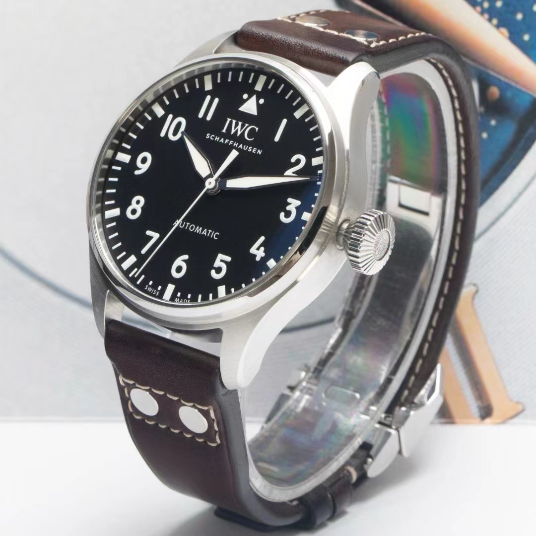 IWC 329301 detail 4