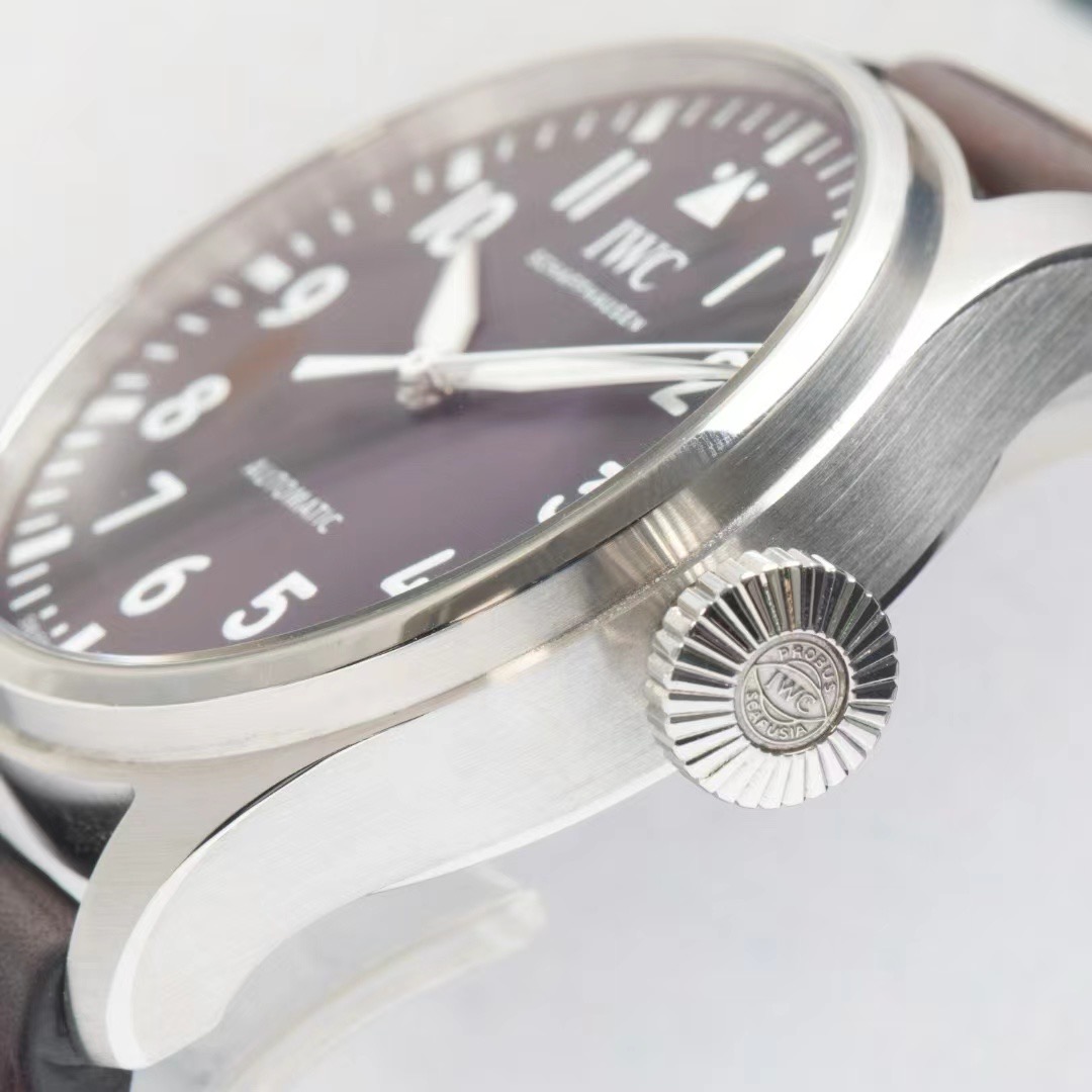 IWC 329301 detail 3