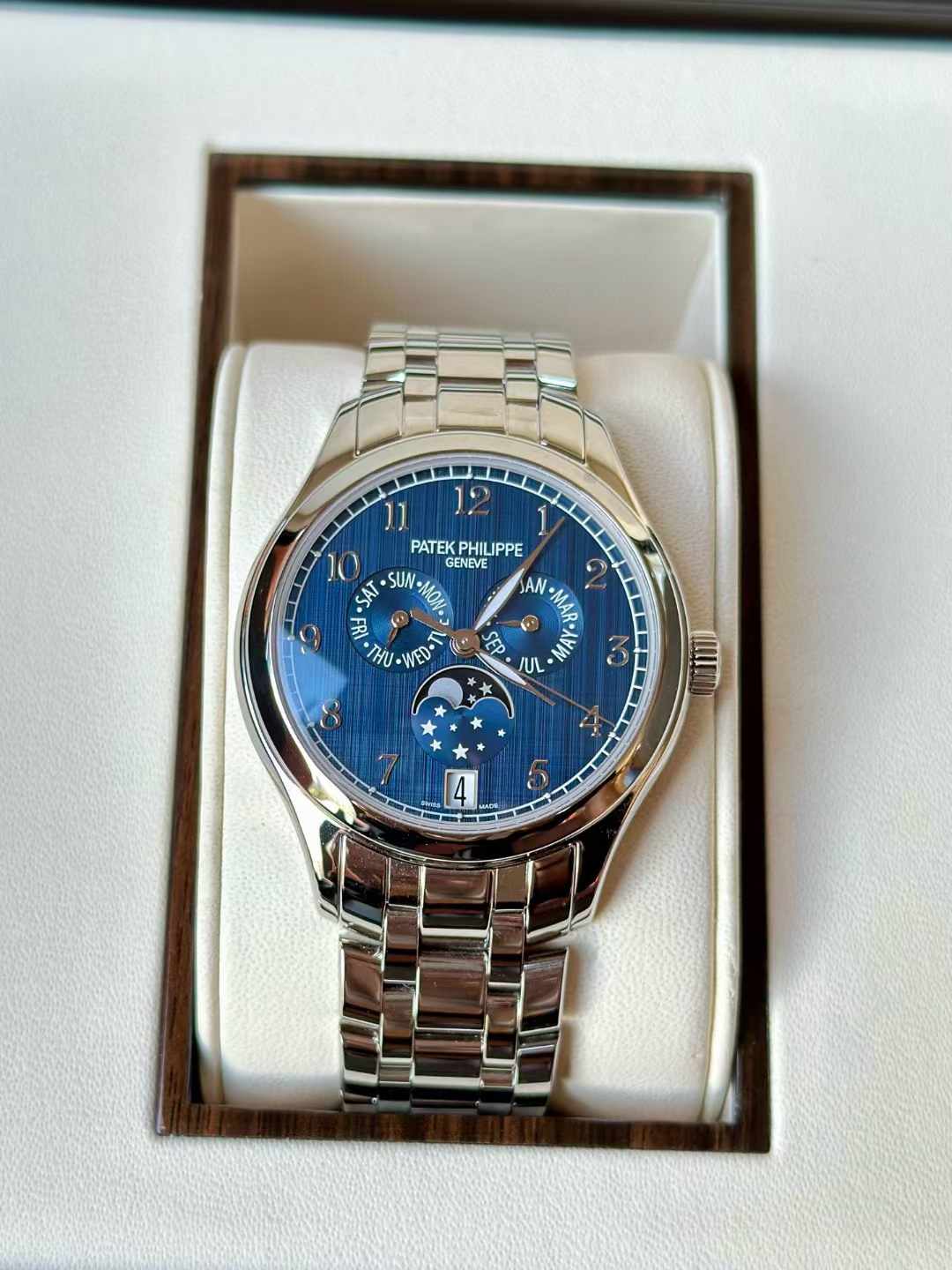 Patek Philippe 4947-1A-001