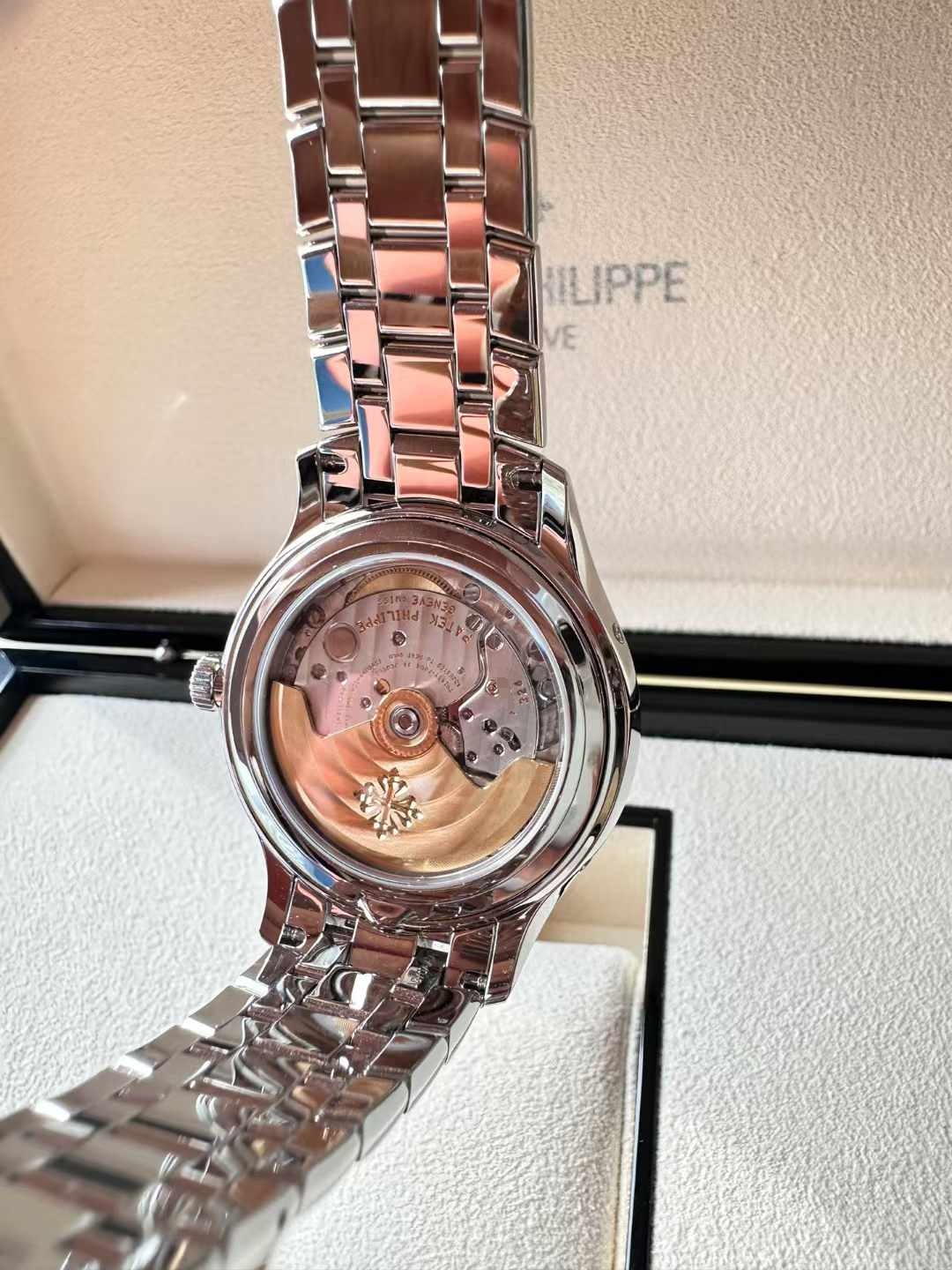 Patek Philippe 4947-1A-001 detail 4
