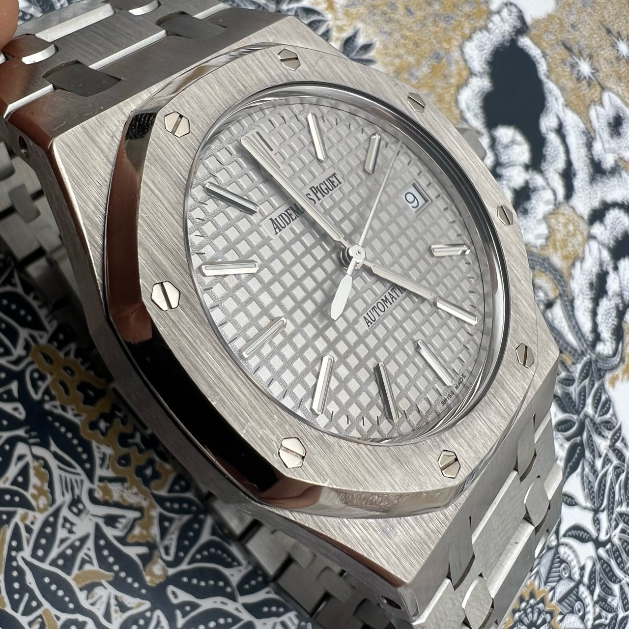 Audemars Piguet 15315BC.OO.D005CR.01 detail 1