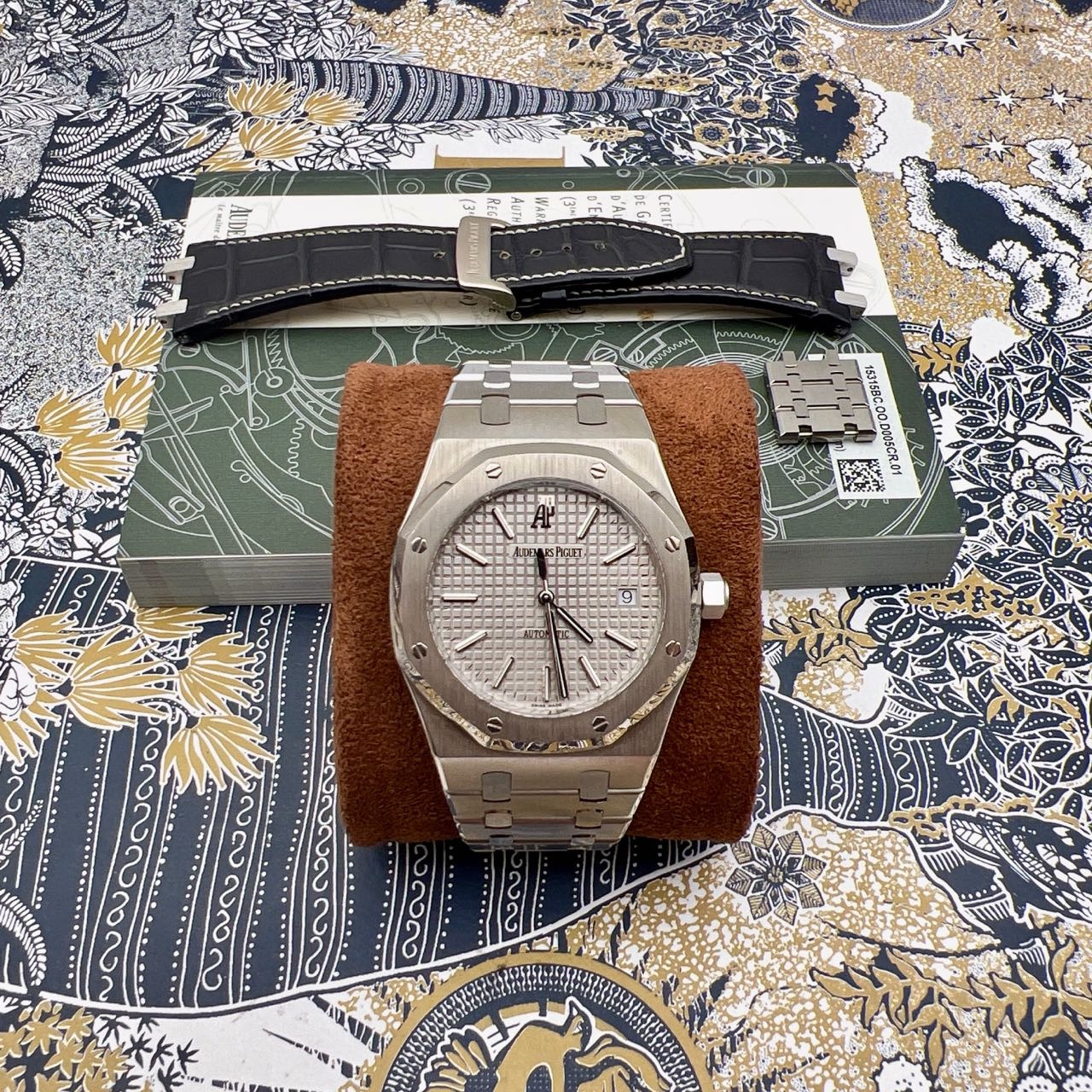Audemars Piguet 15315BC.OO.D005CR.01 detail 6