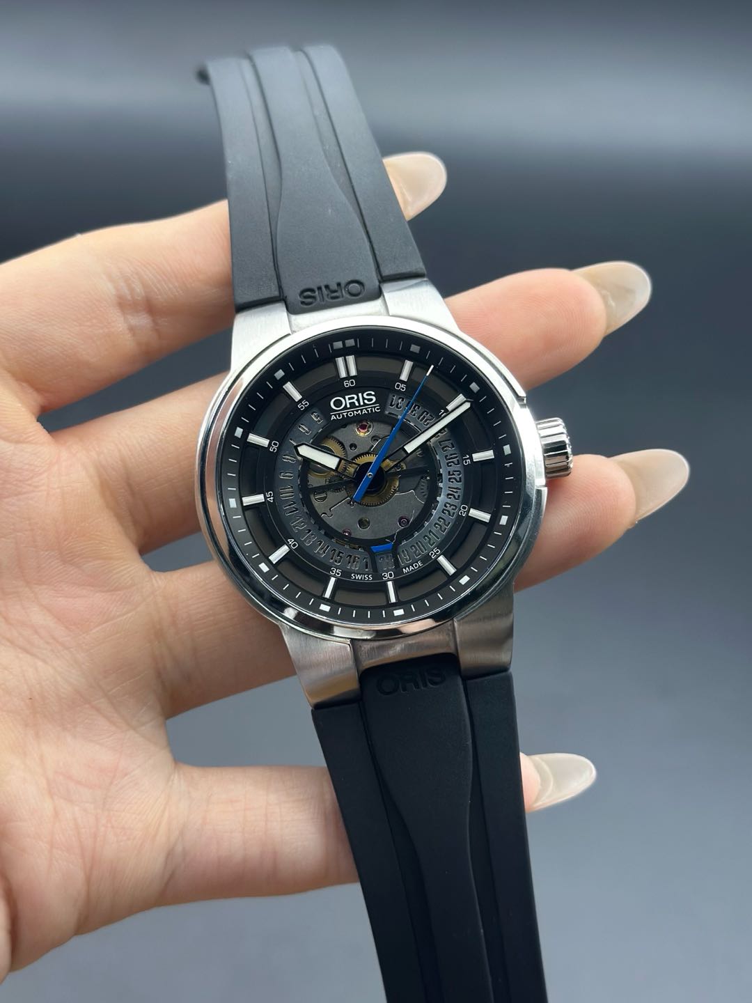 Oris 01 733 7740 4154-07 4 24 54FC detail 1